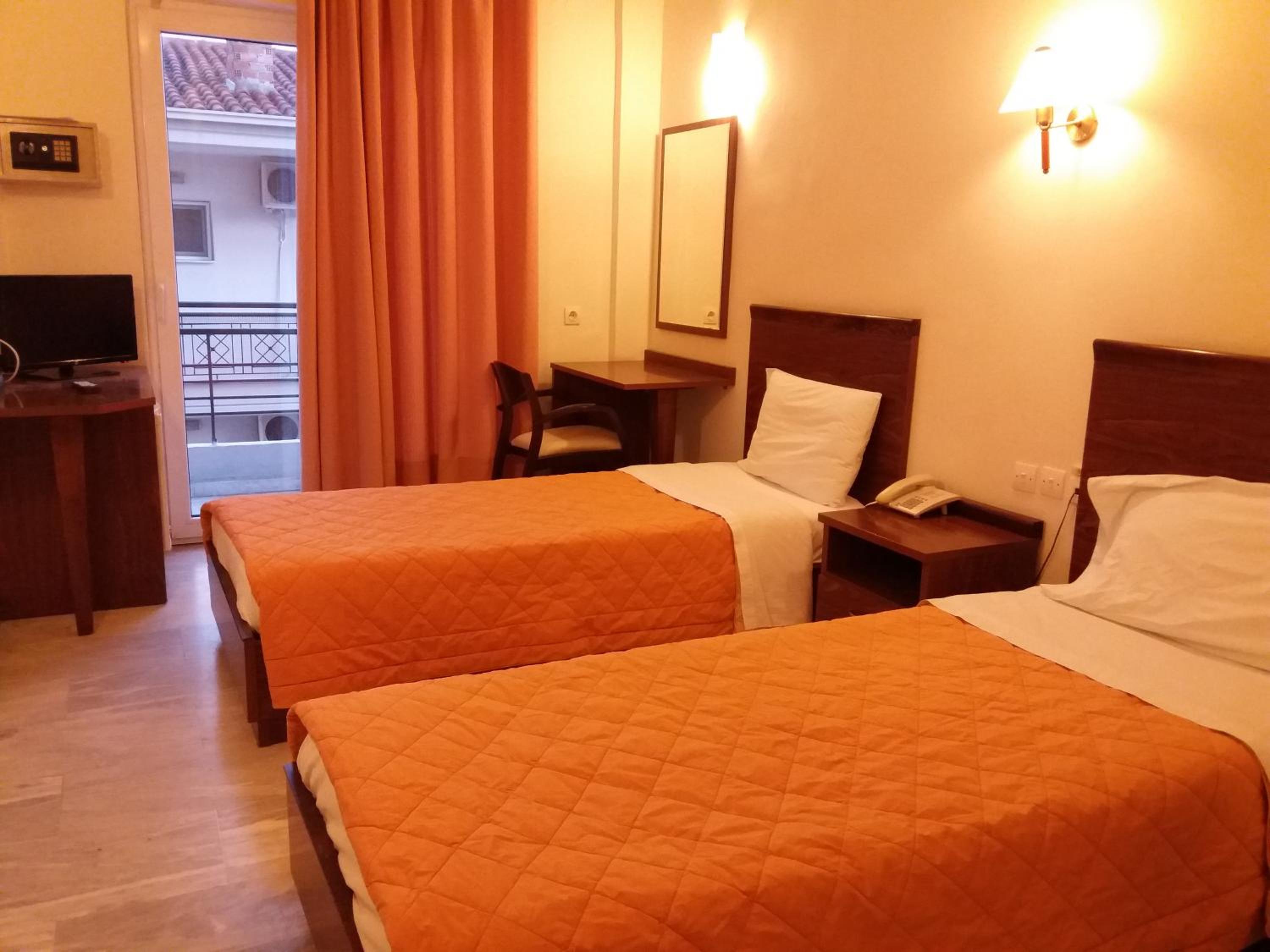 Standard Twin Room photo 1