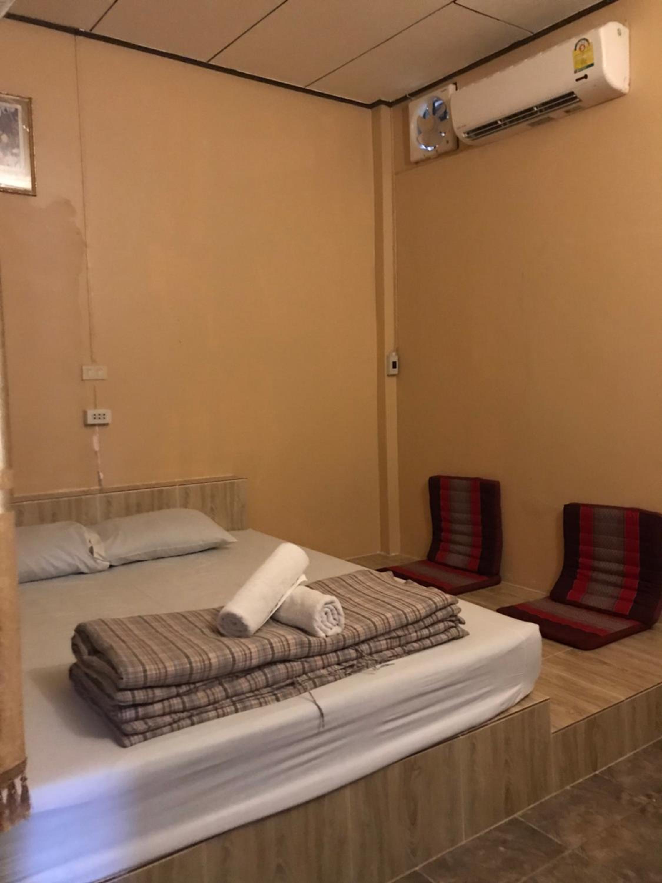 Single Room photo 3