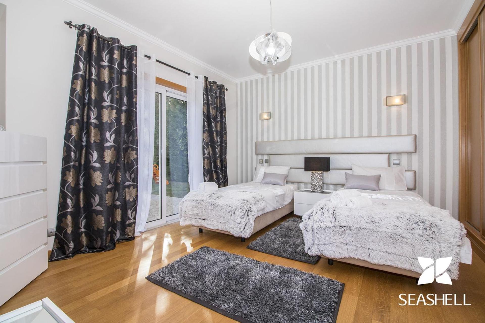 Deluxe Villa photo 1