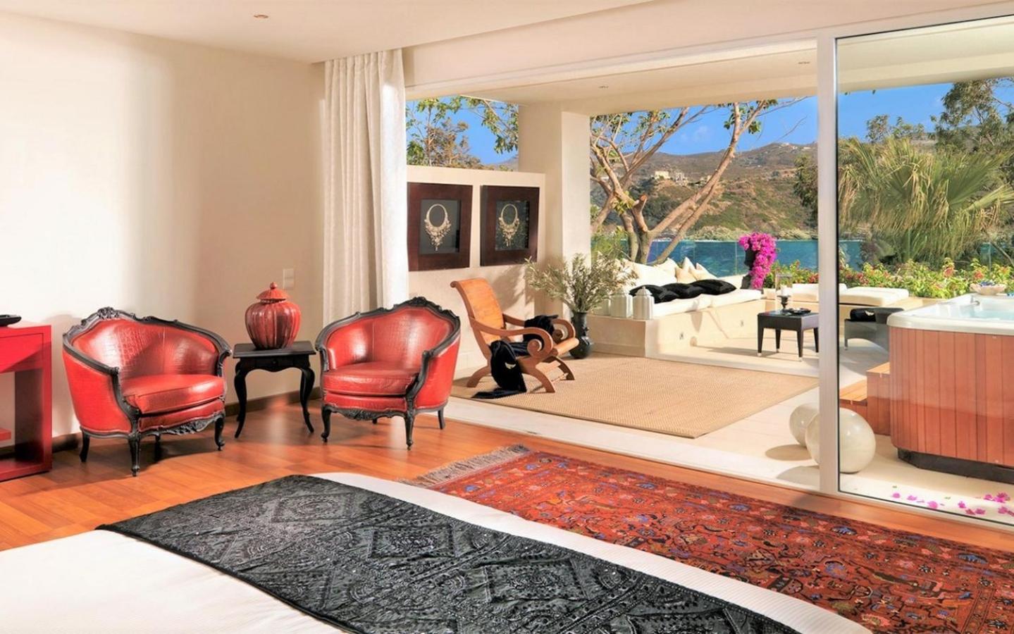  Exclusive Junior Suite with Private Jacuzzi or Pool - Photo 6