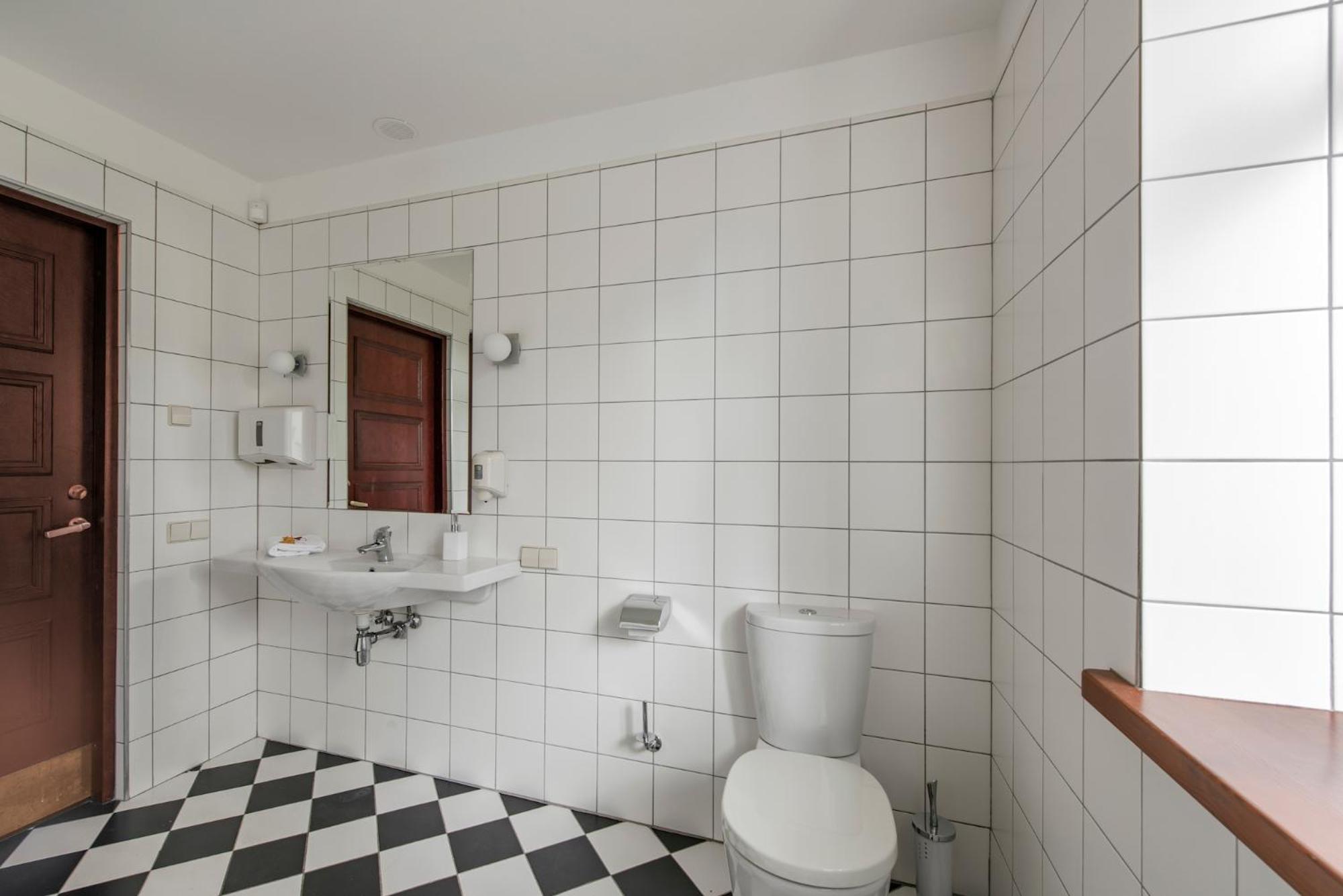 One-Bedroom Apartment - Photo 24
