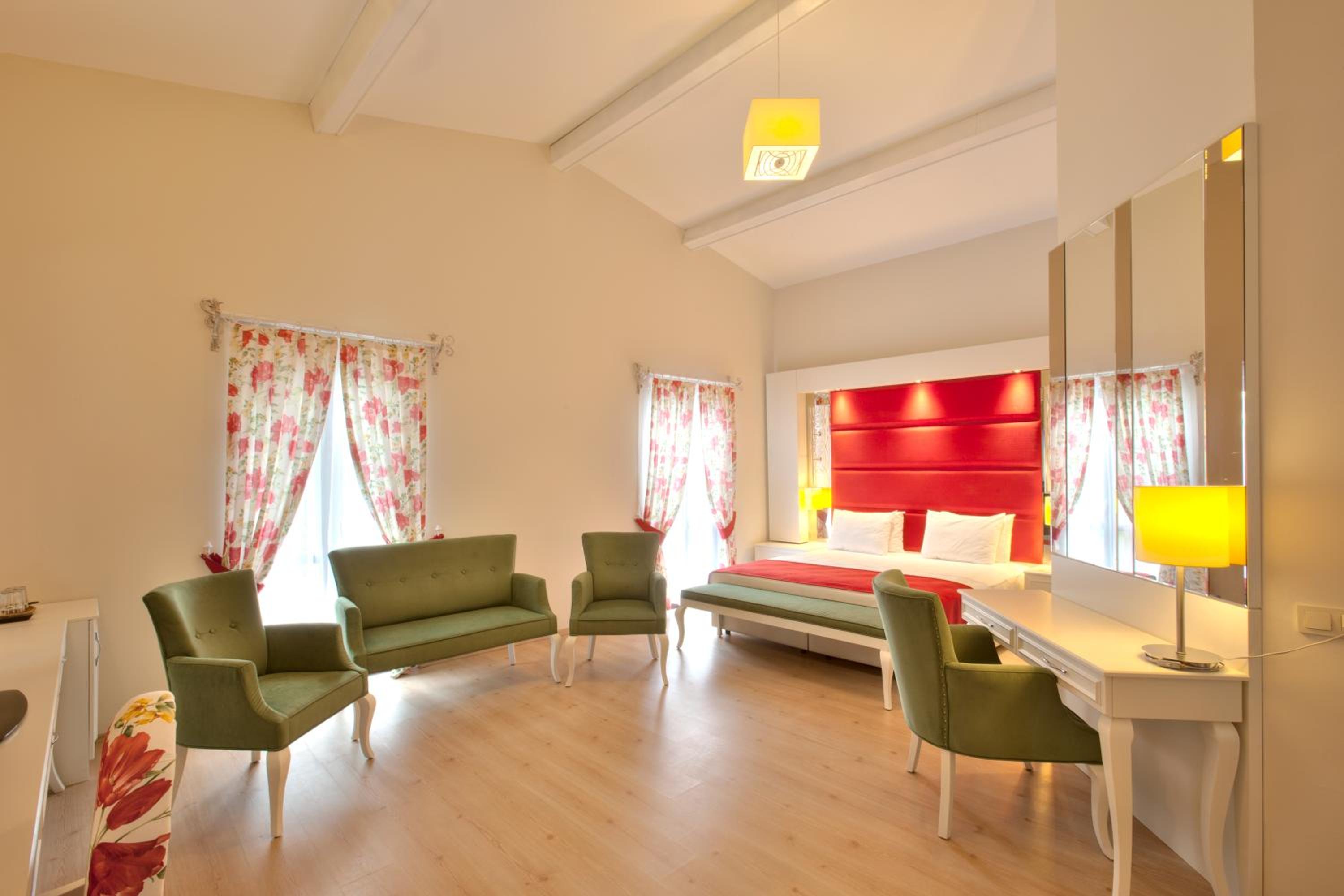 King Suite with Spa Bath