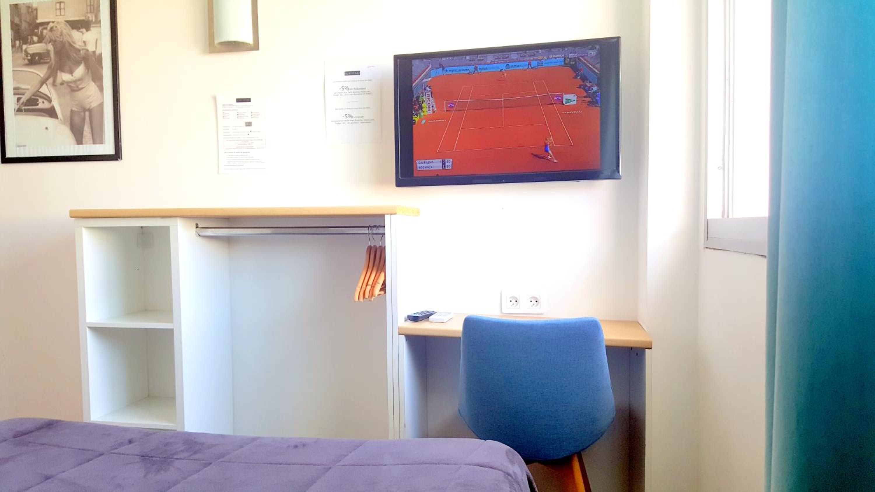 Economy Double Room (10m2) - Photo 2