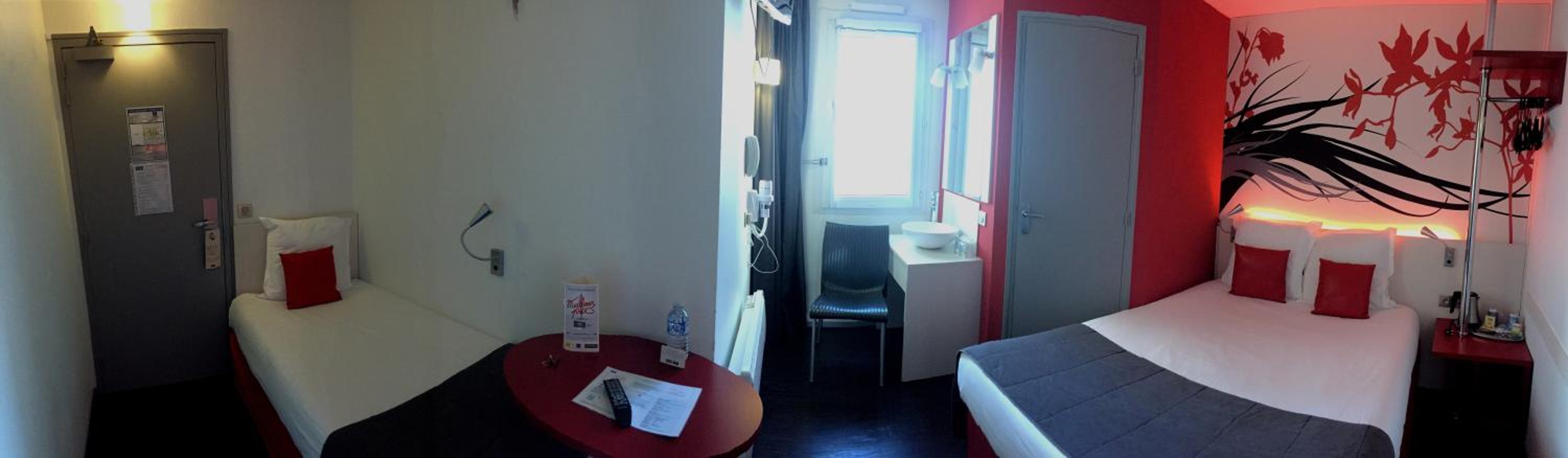Triple Room with One Double Bed and One Single Bed photo 3