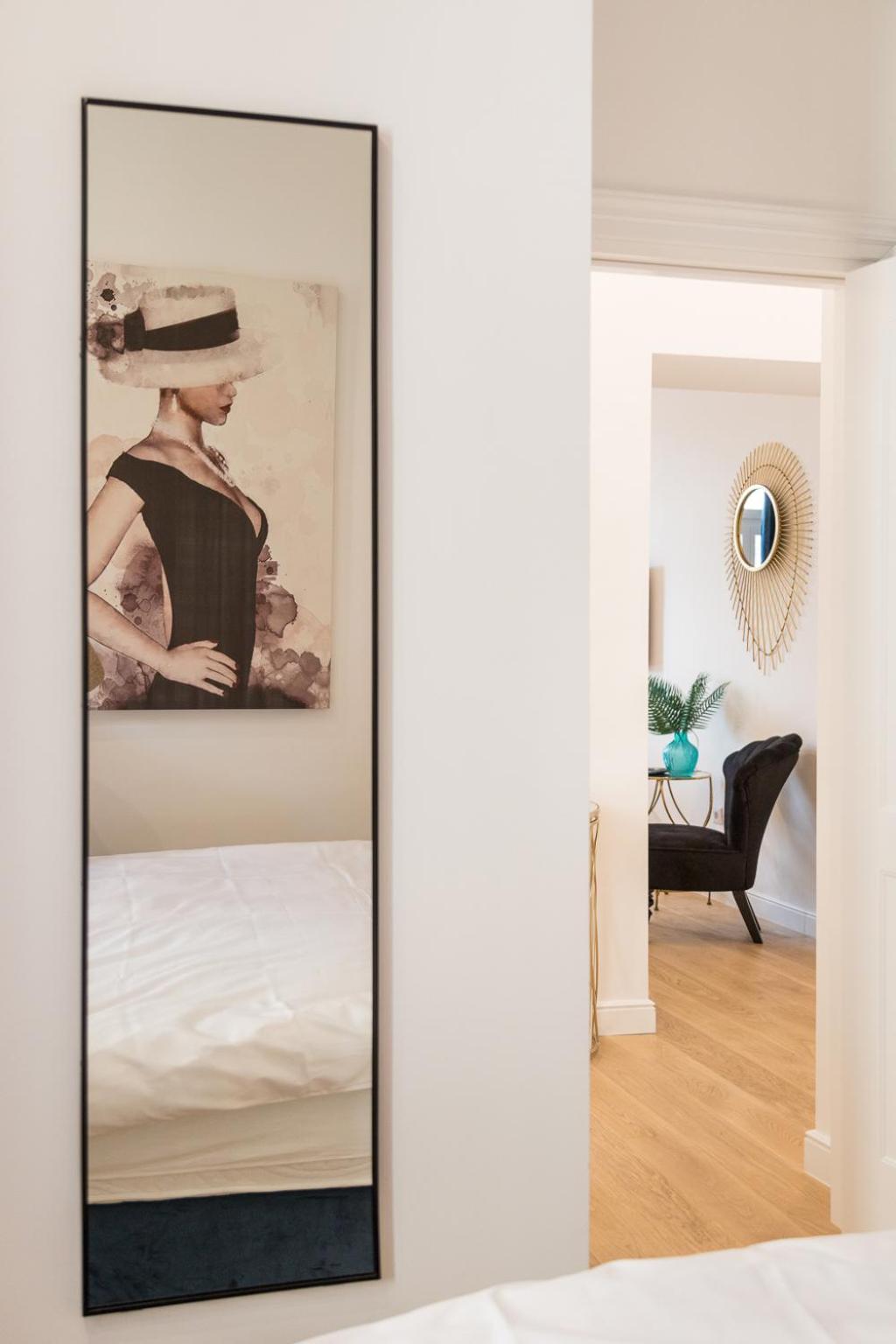 One-Bedroom Apartment - Photo 9