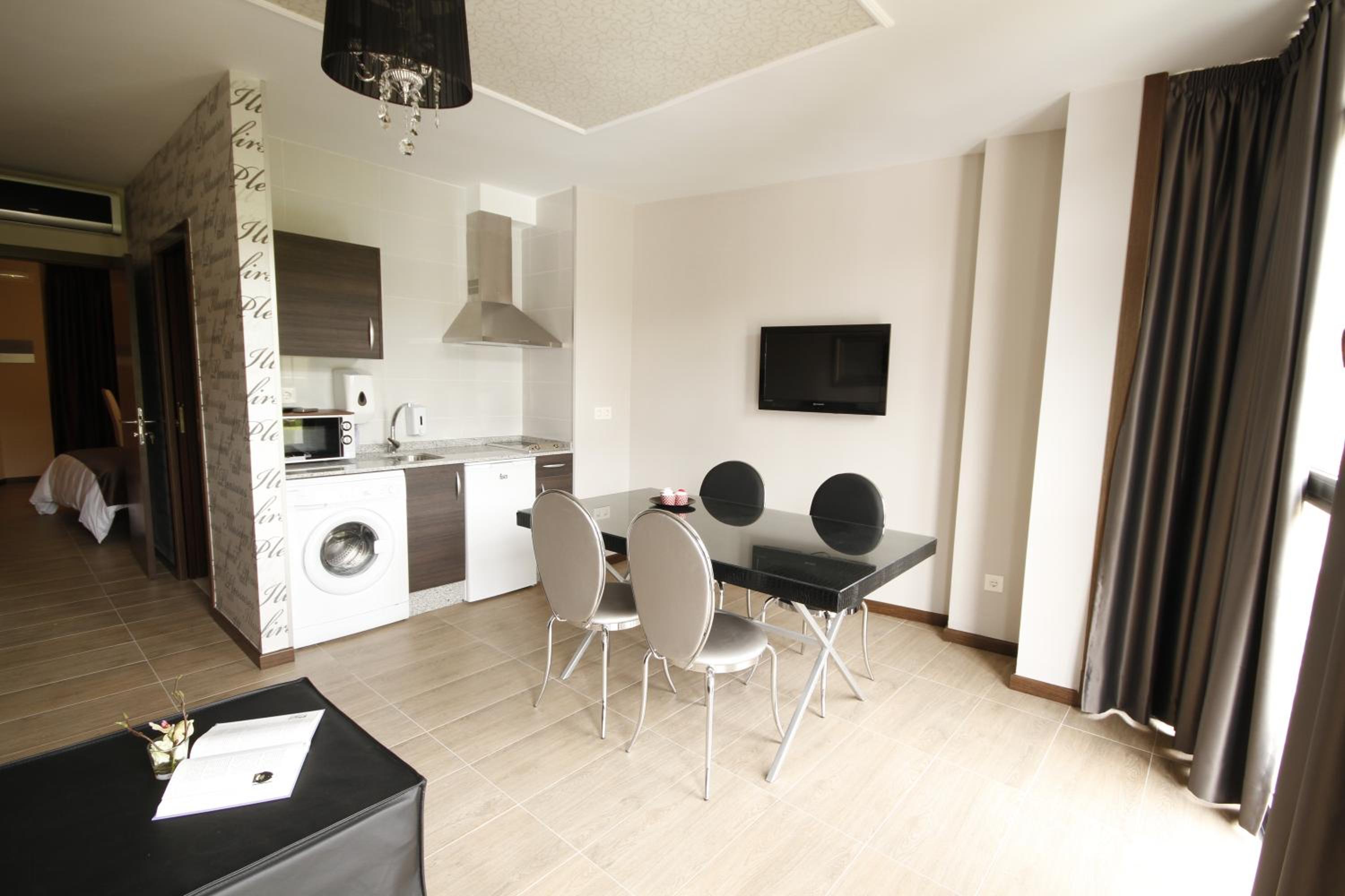 Superior One-Bedroom Apartment