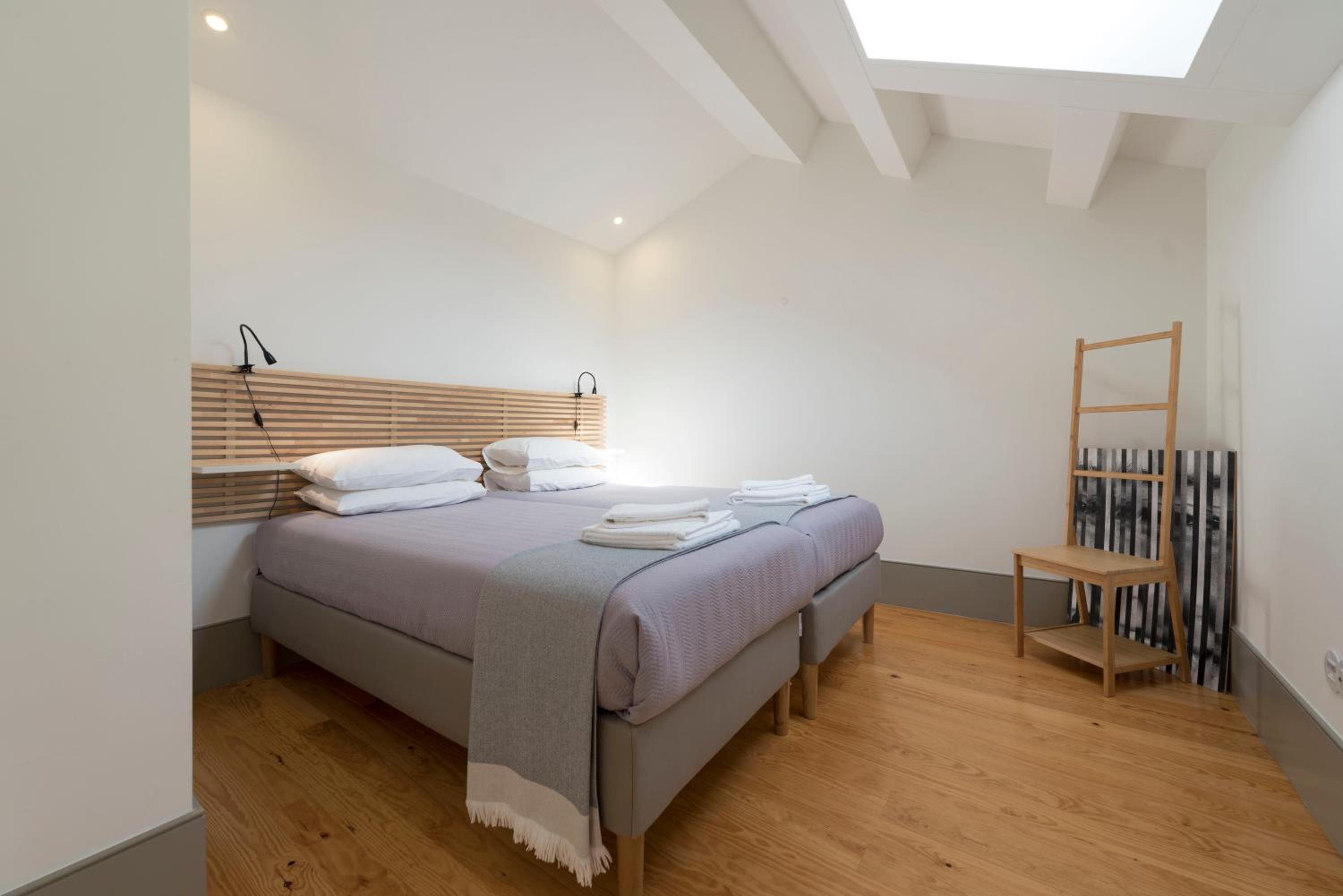 Two-Bedroom Apartment - Photo 2