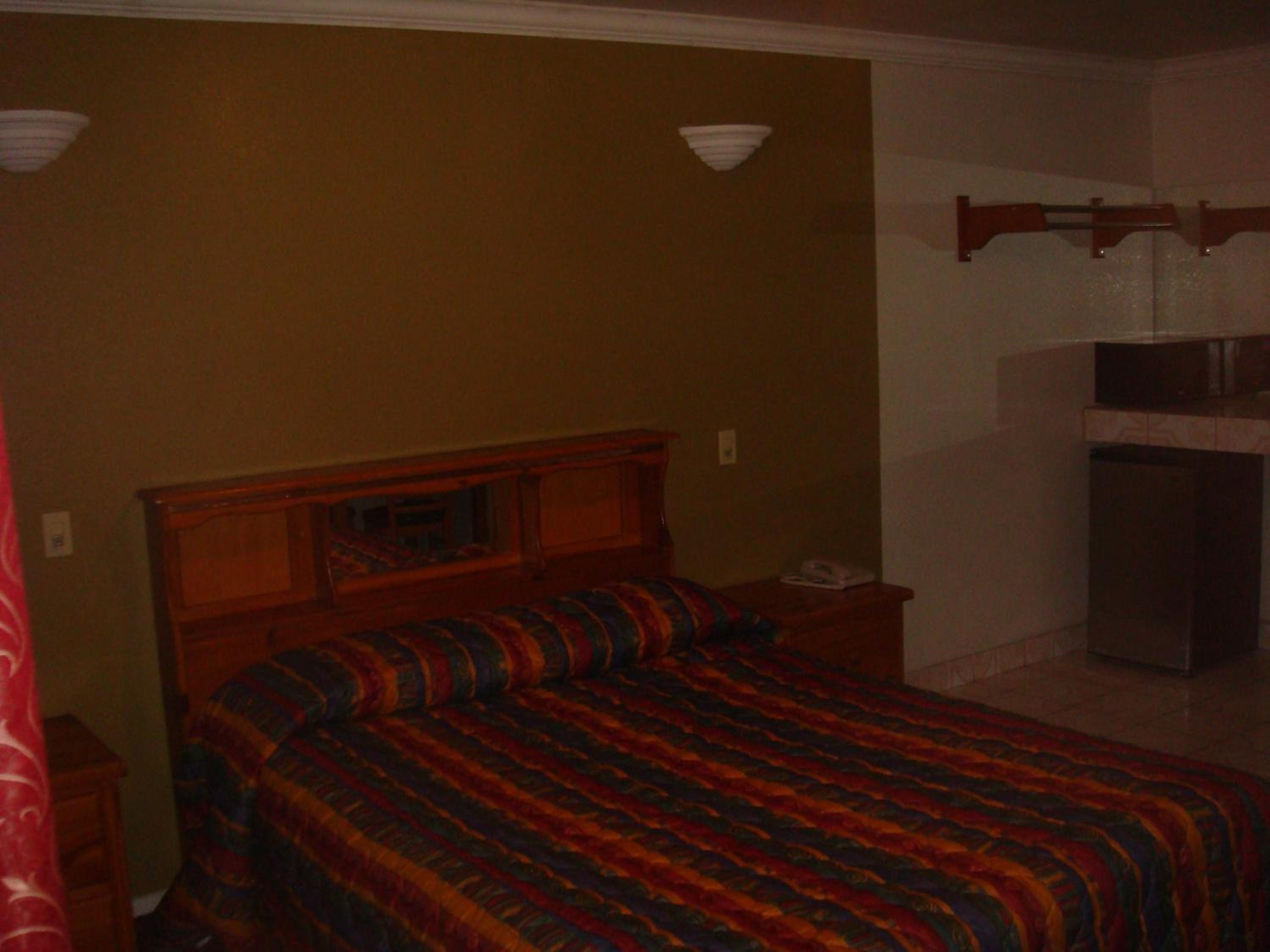 Queen Room - Photo 3