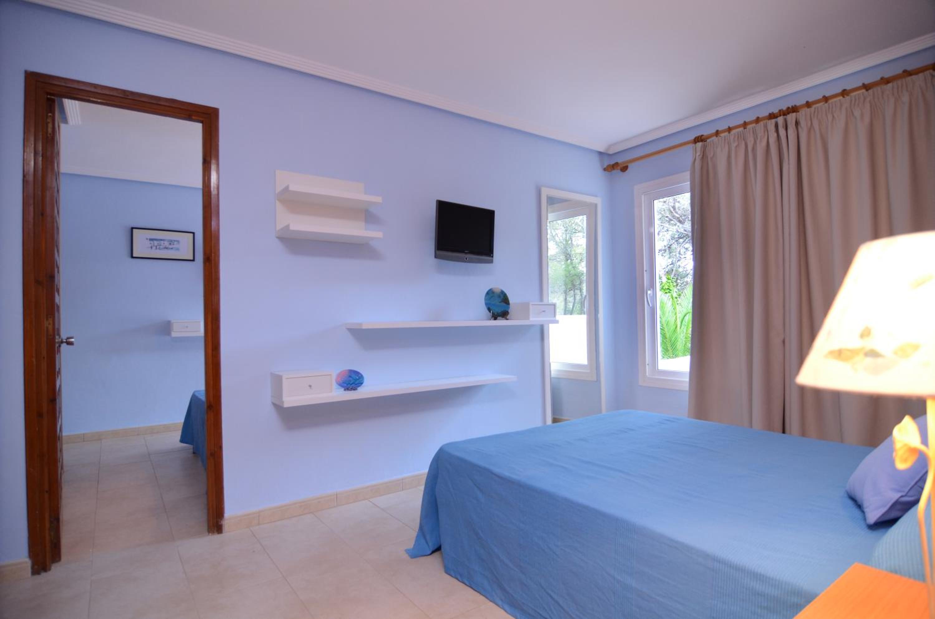 Quadruple Room with Bathroom photo 3