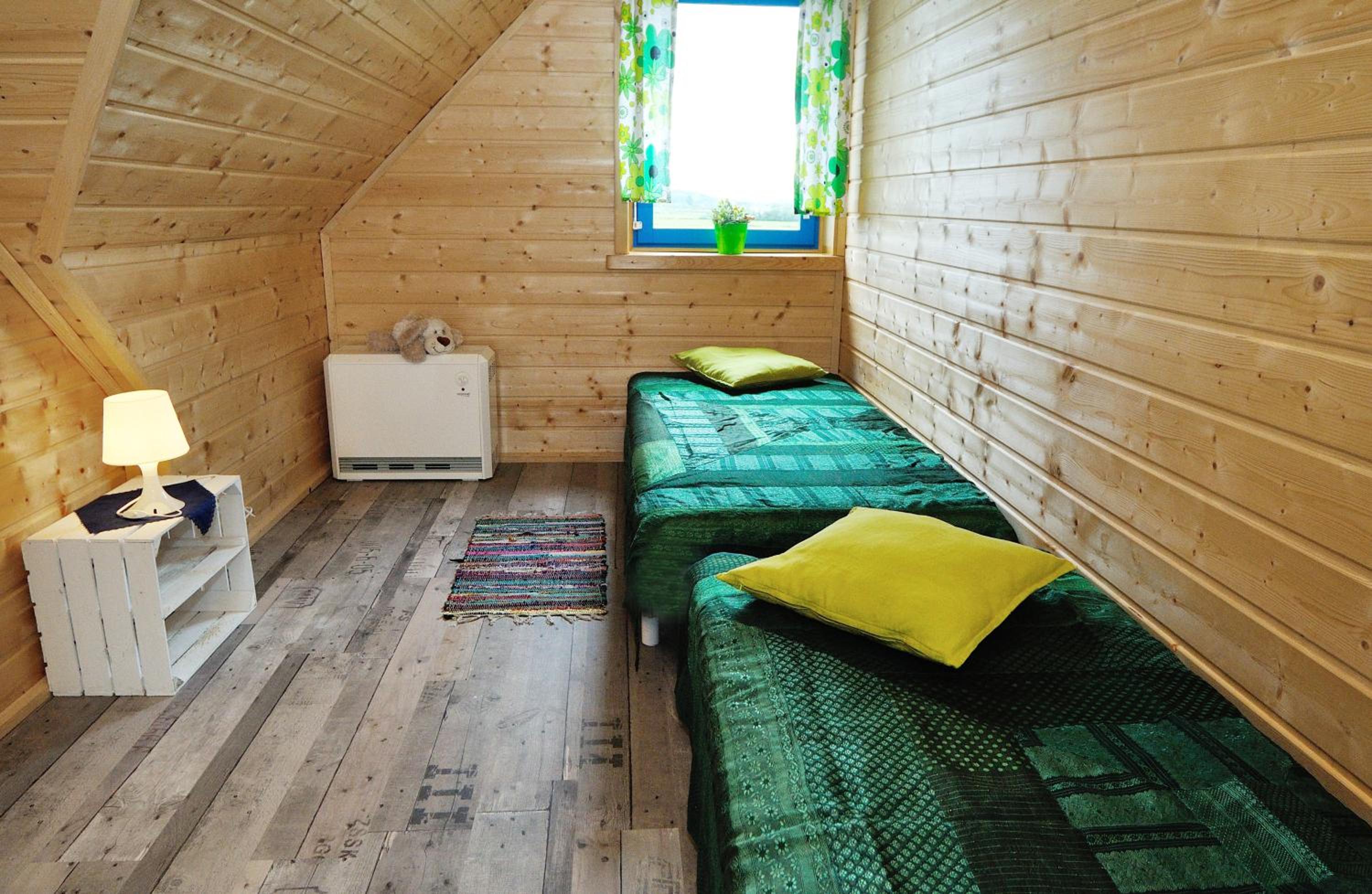 Three-Bedroom House (1) photo 1