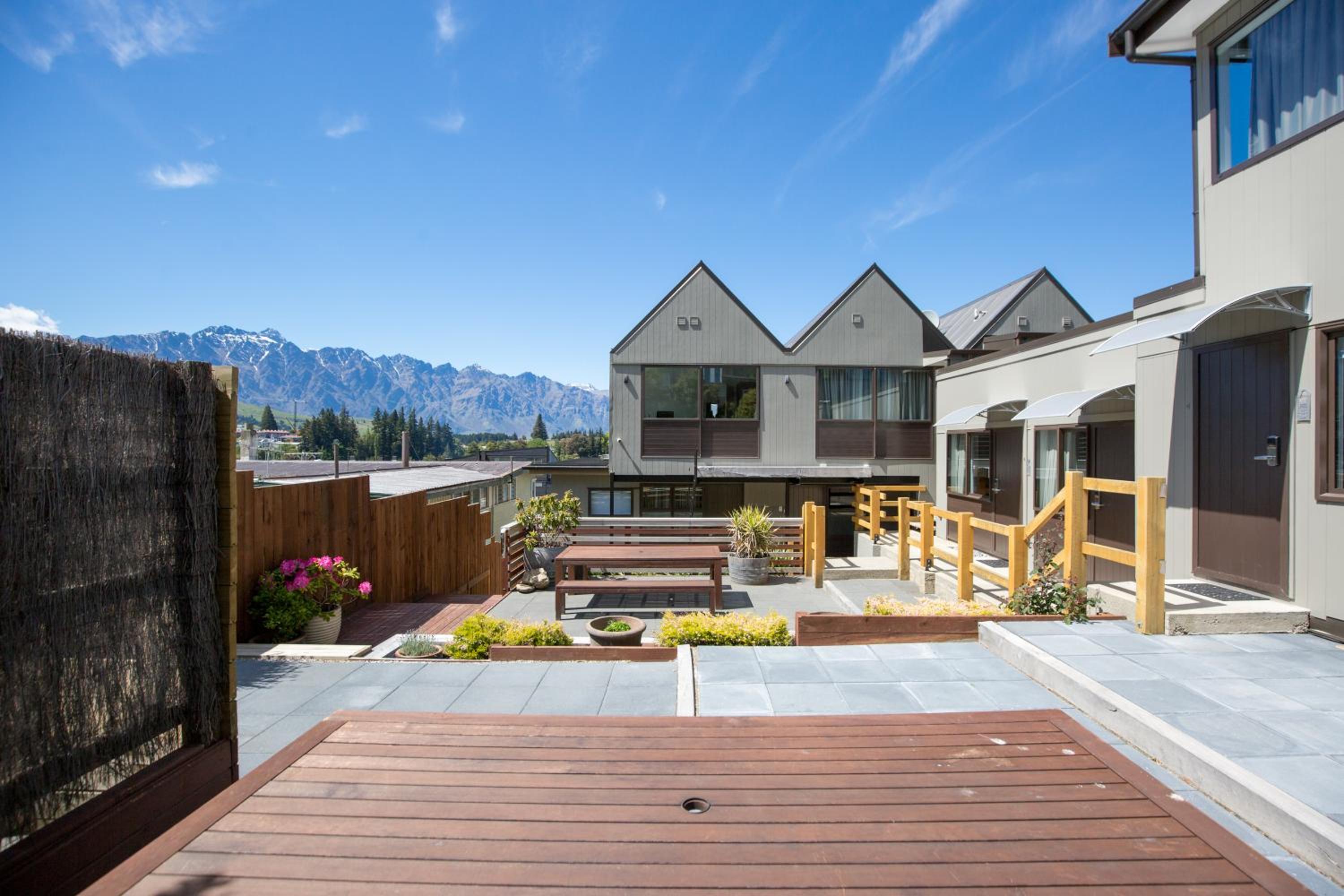 Studio with Garden Patio  - Photo 15