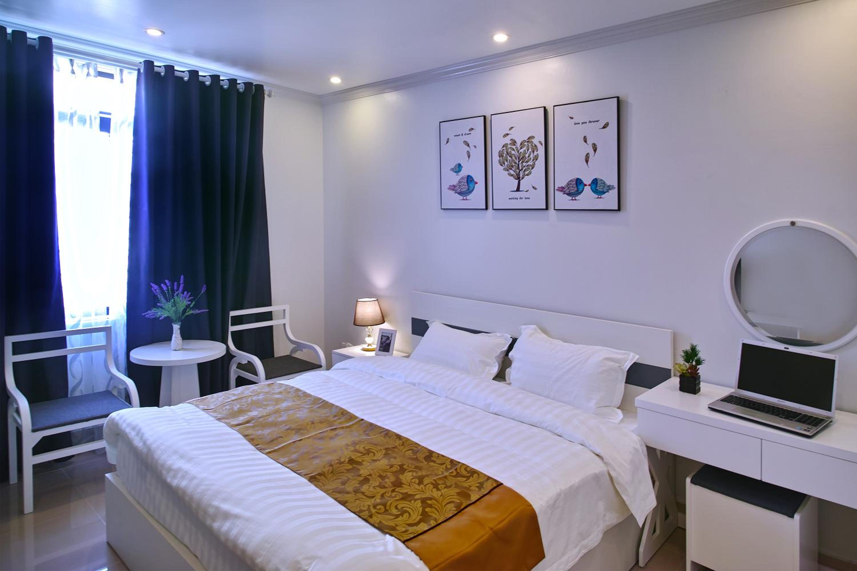 Standard King Room