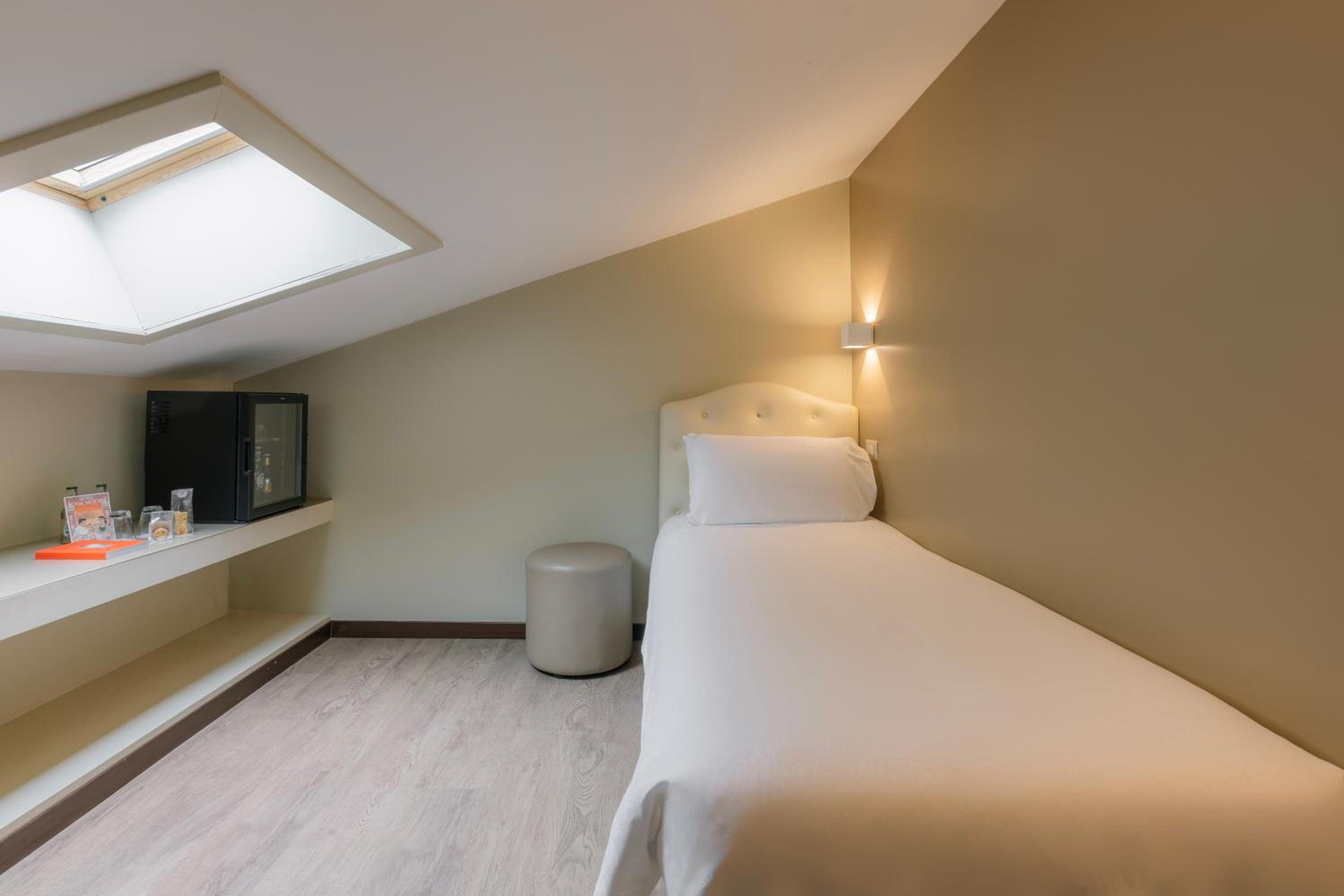 Single Classic Room