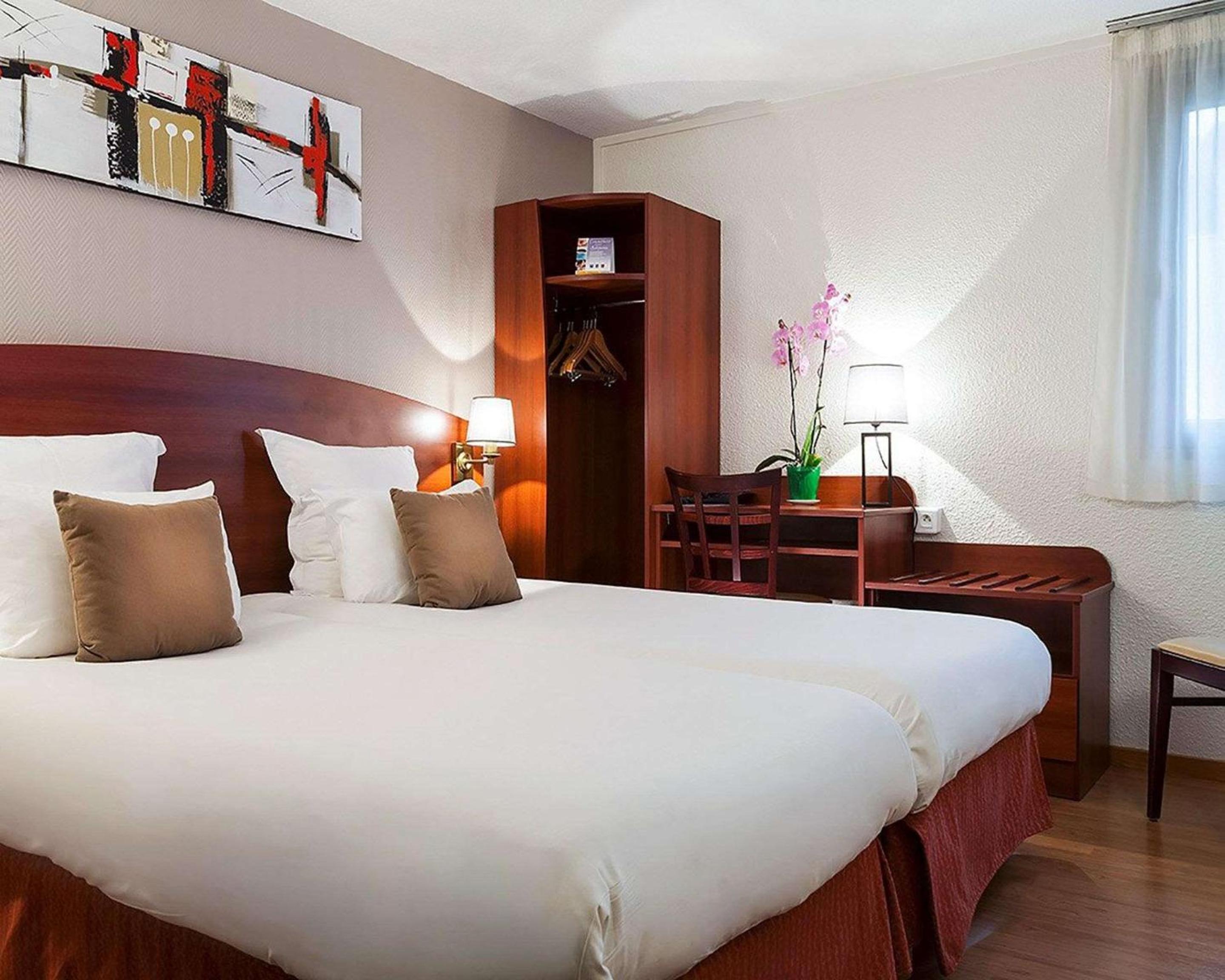 Twin Room with Air Conditioning - Non Smoking - Photo 1