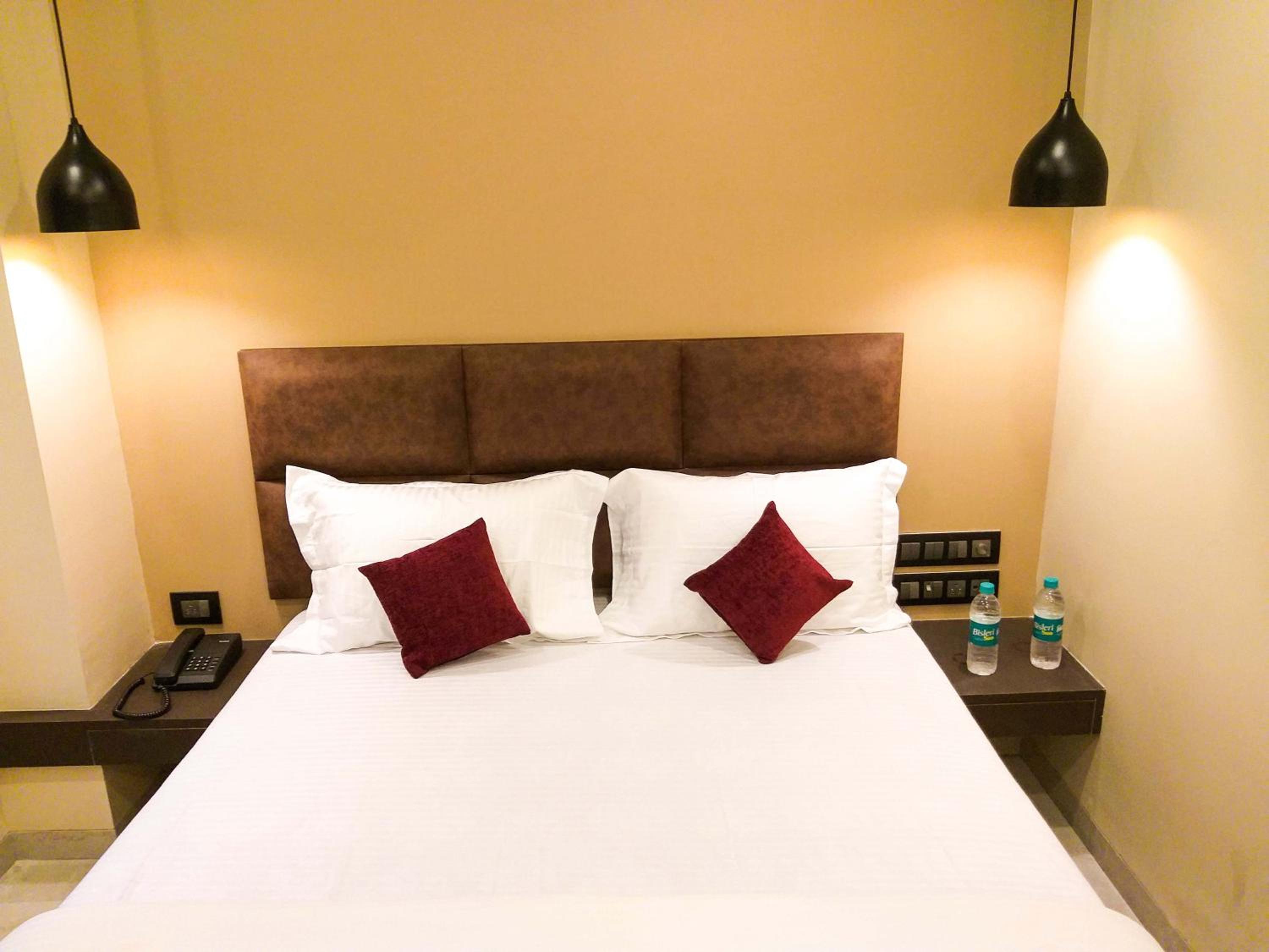 Standard Double Room - Photo 3