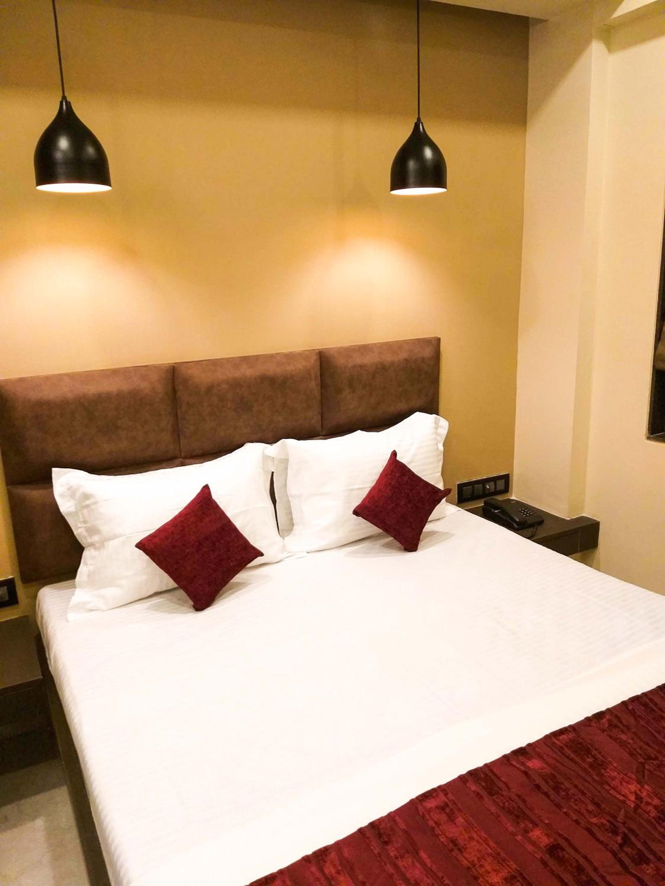 Deluxe Double Room - Photo 10