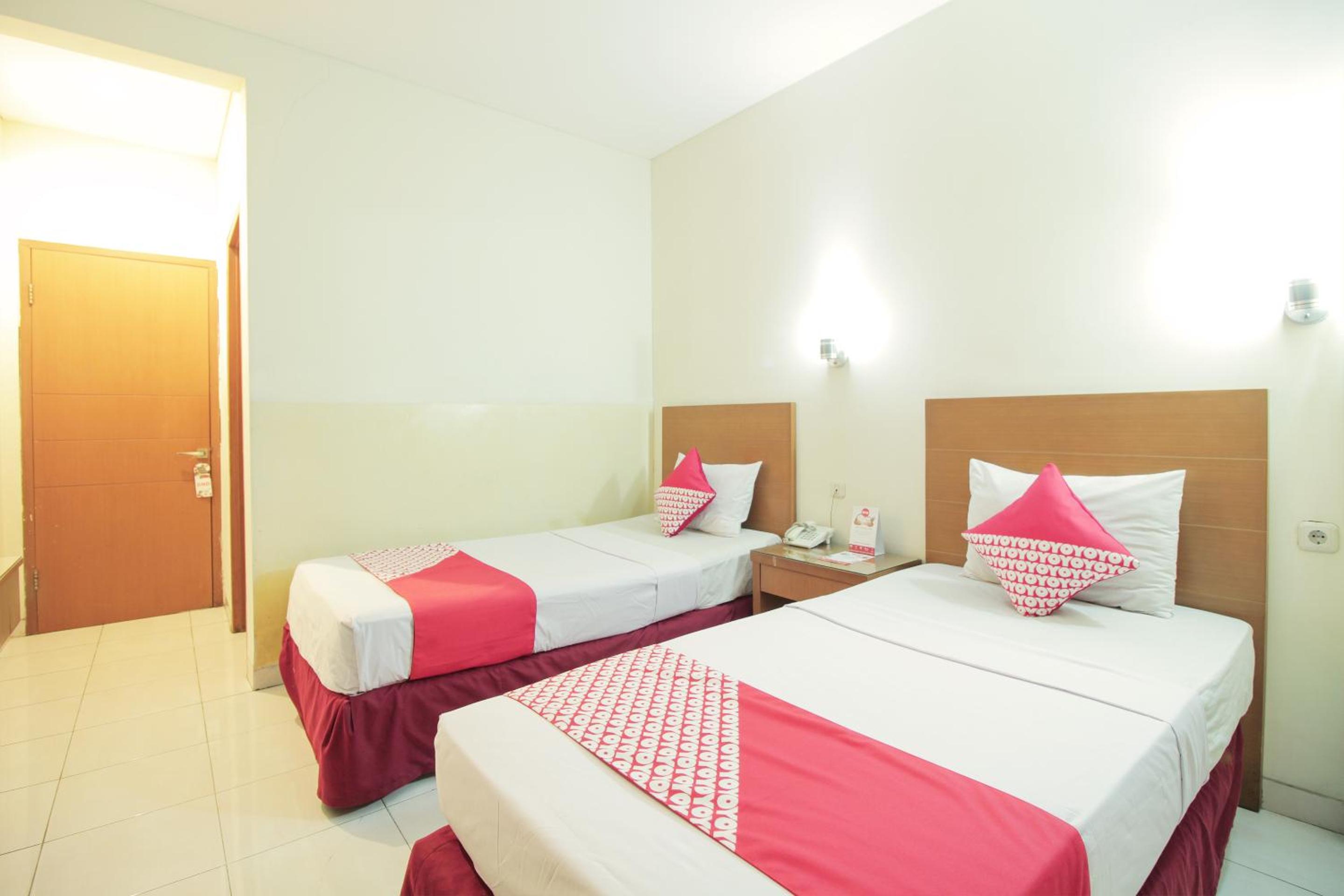 Standard Twin Room - Photo 4