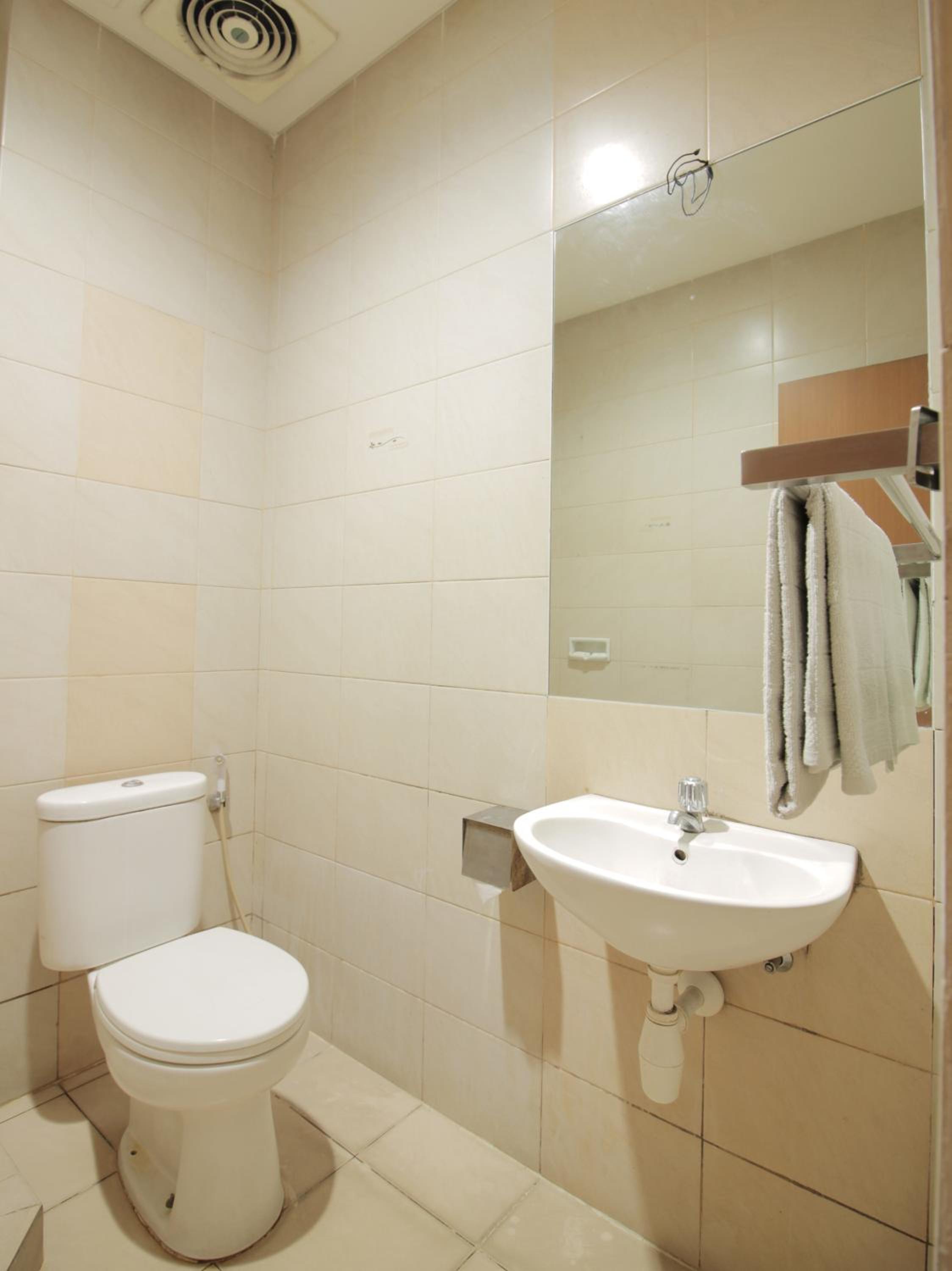 Standard Twin Room - Photo 2