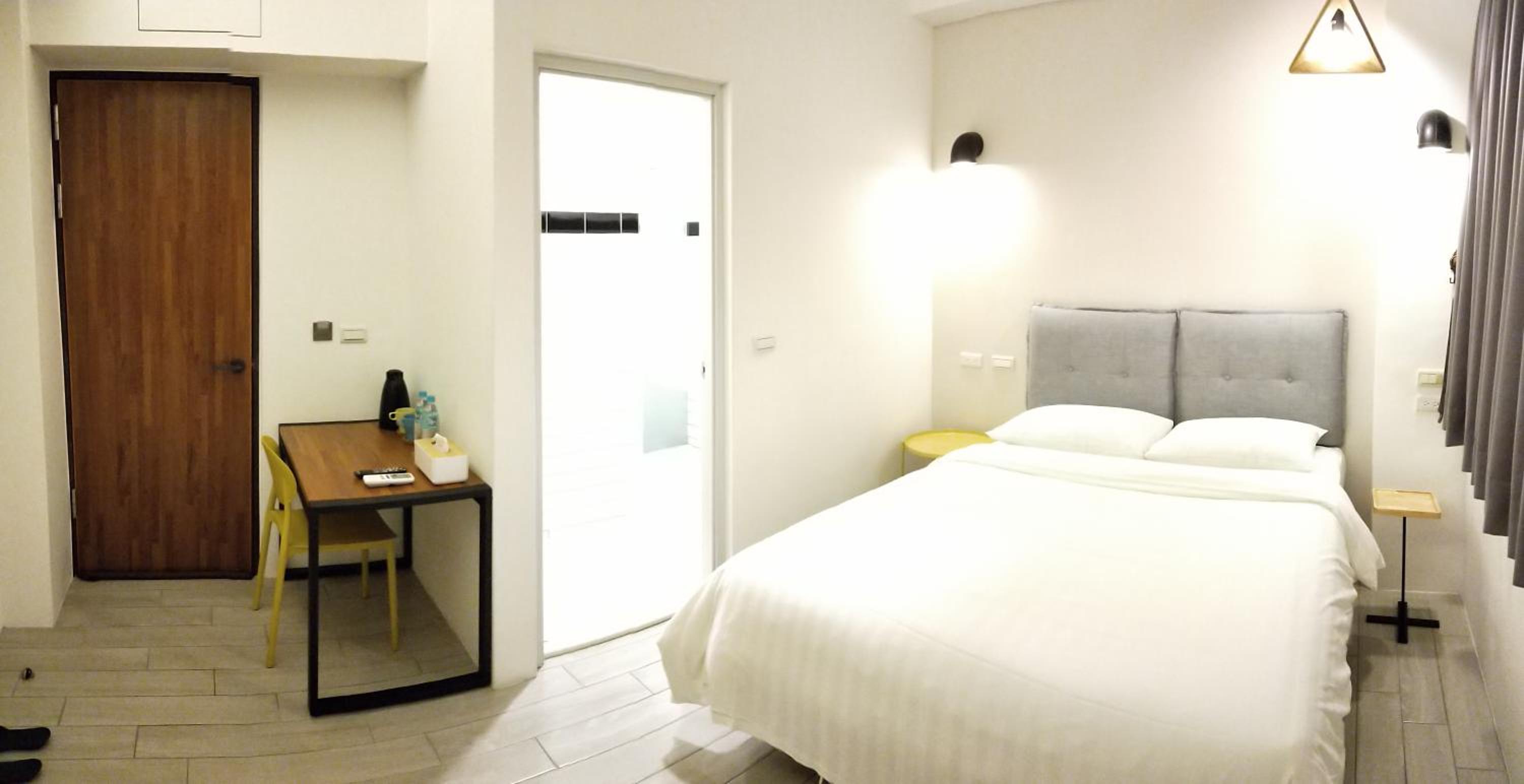 Budget Double Room - Photo 2