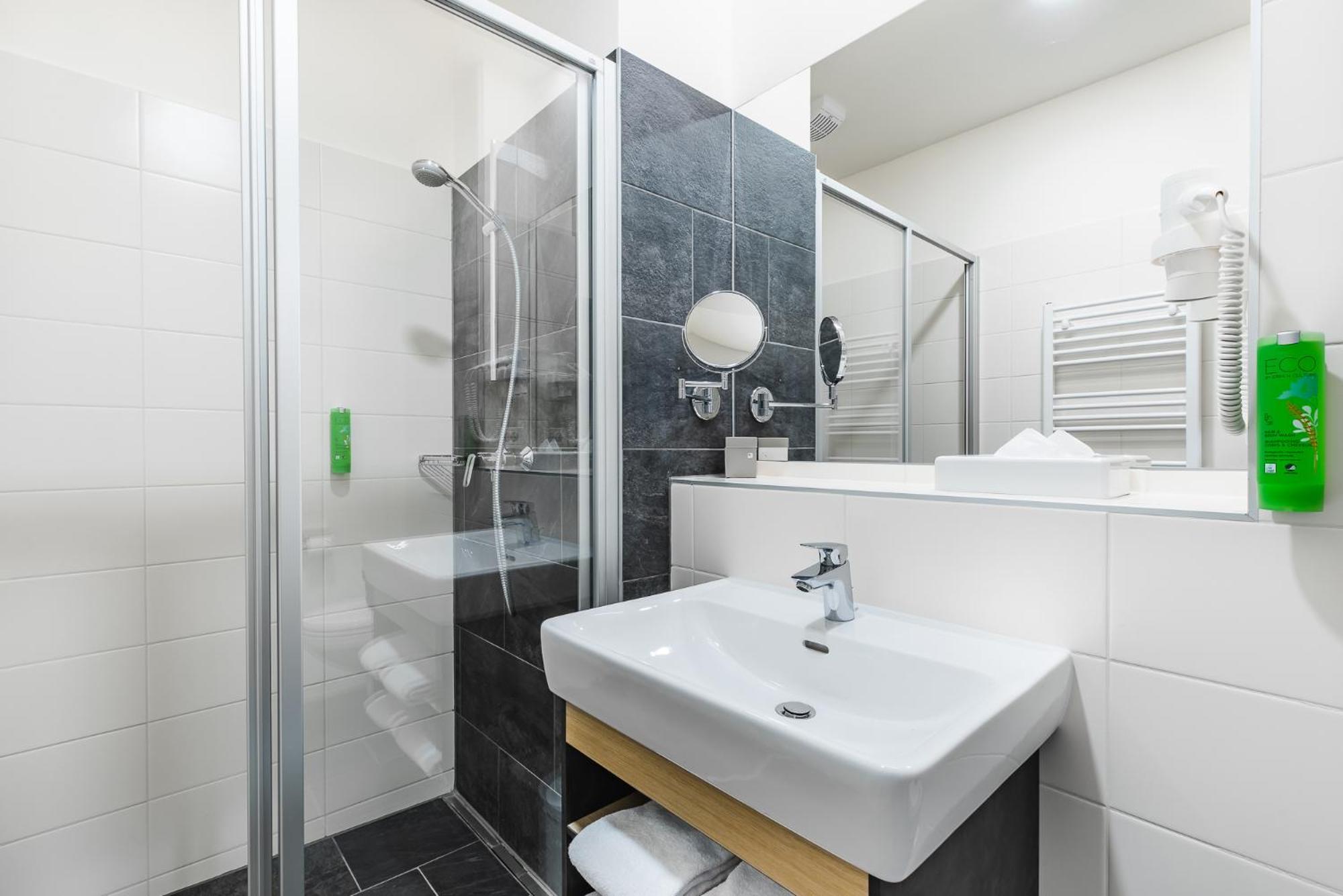 Superior Double Room - Photo 7