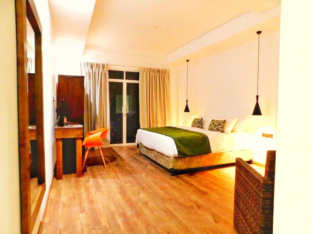 Deluxe Double Room with Balcony photo 1
