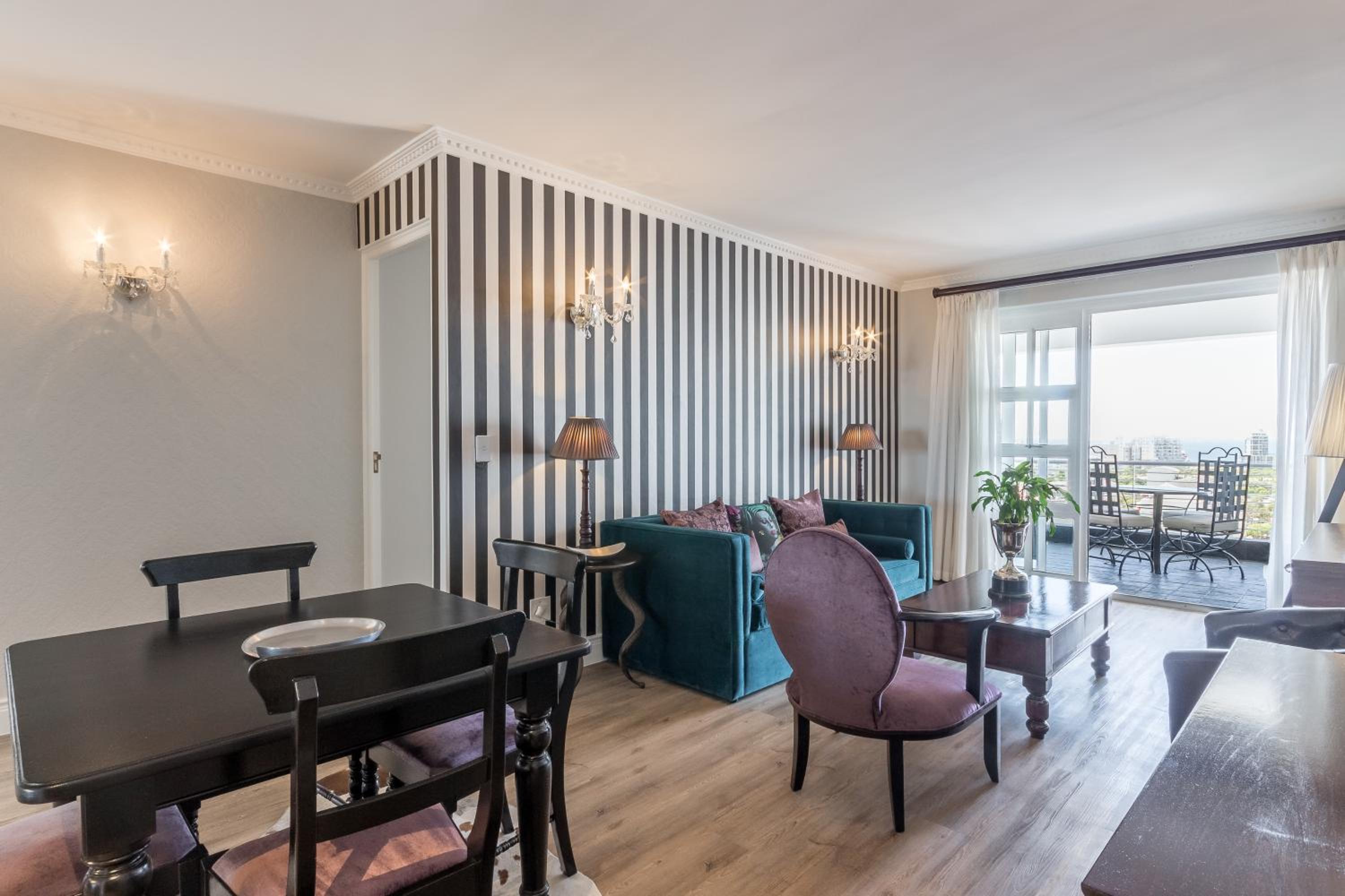 Two Bedroom Apartment with Terrace - Photo 17