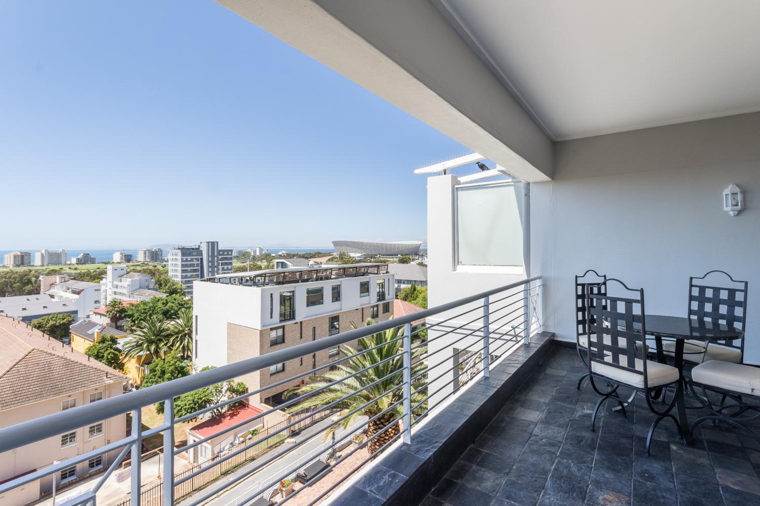 Two Bedroom Apartment with Terrace - Photo 9