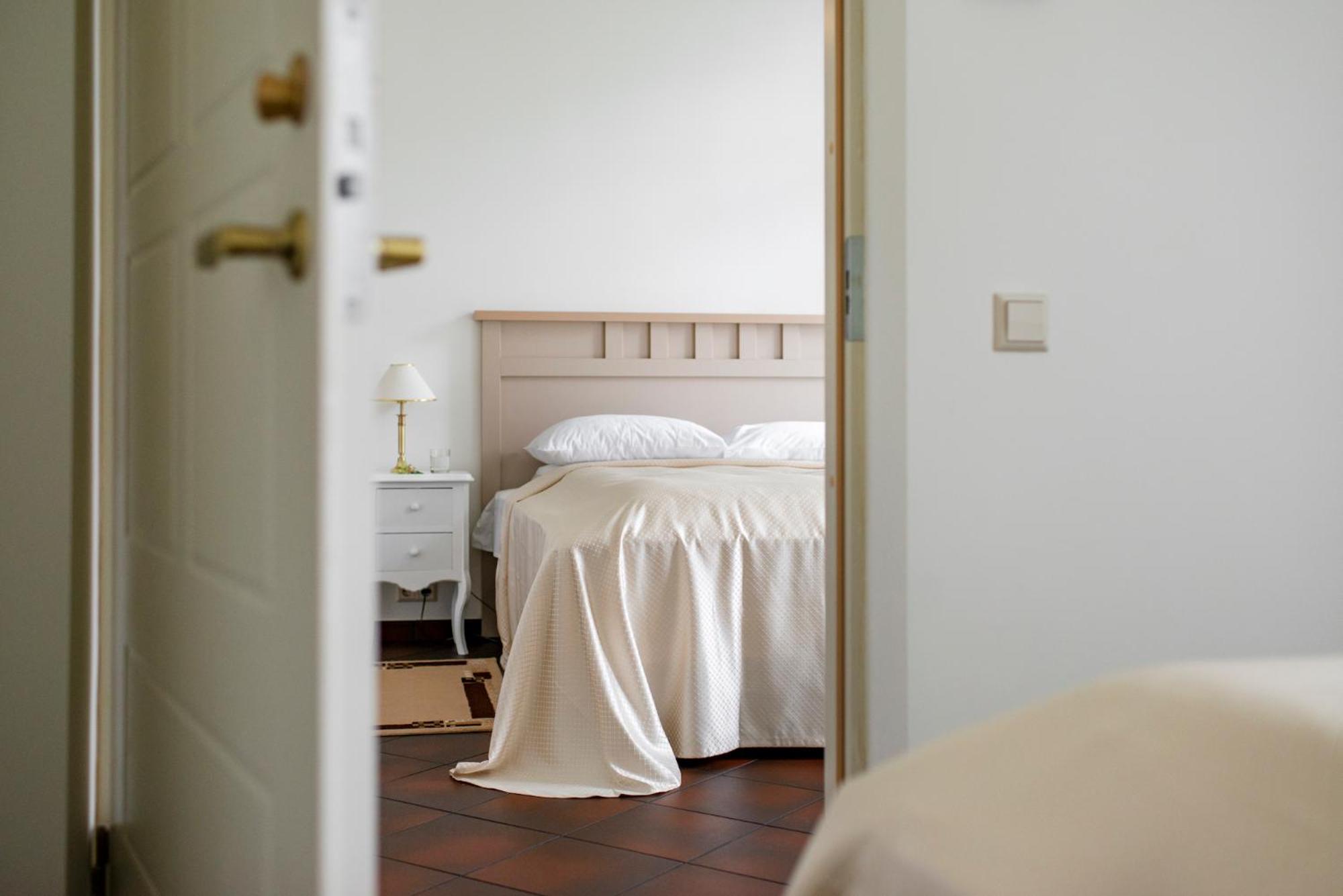 Two-Bedroom Apartment - Photo 19