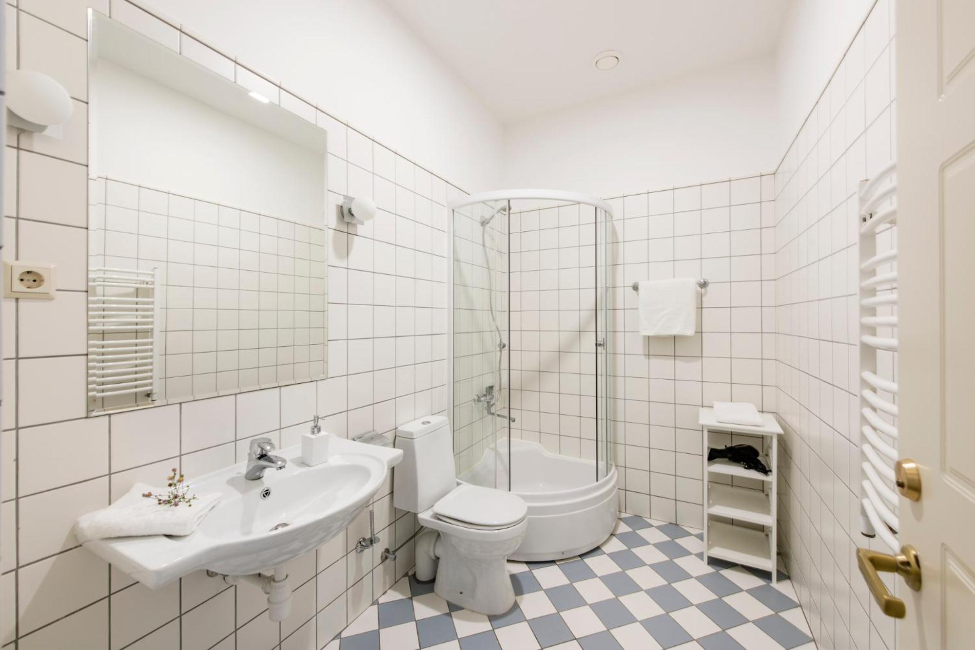 Two-Bedroom Apartment - Photo 29