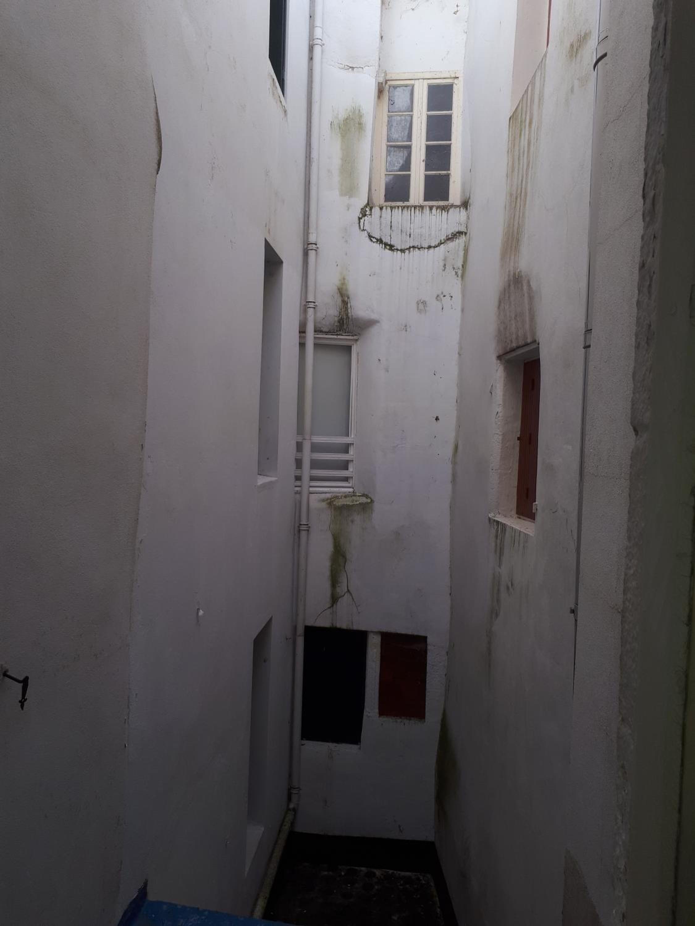 Triple Room with Courtyard View photo 2