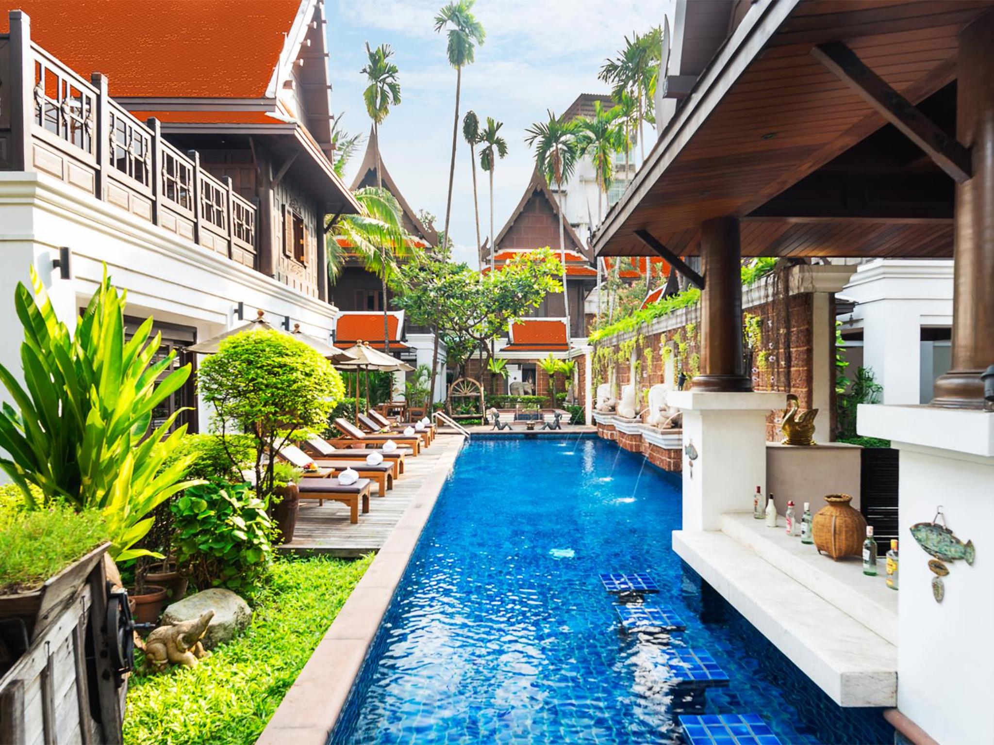 Three-Bedroom Villa with Pool View photo 2