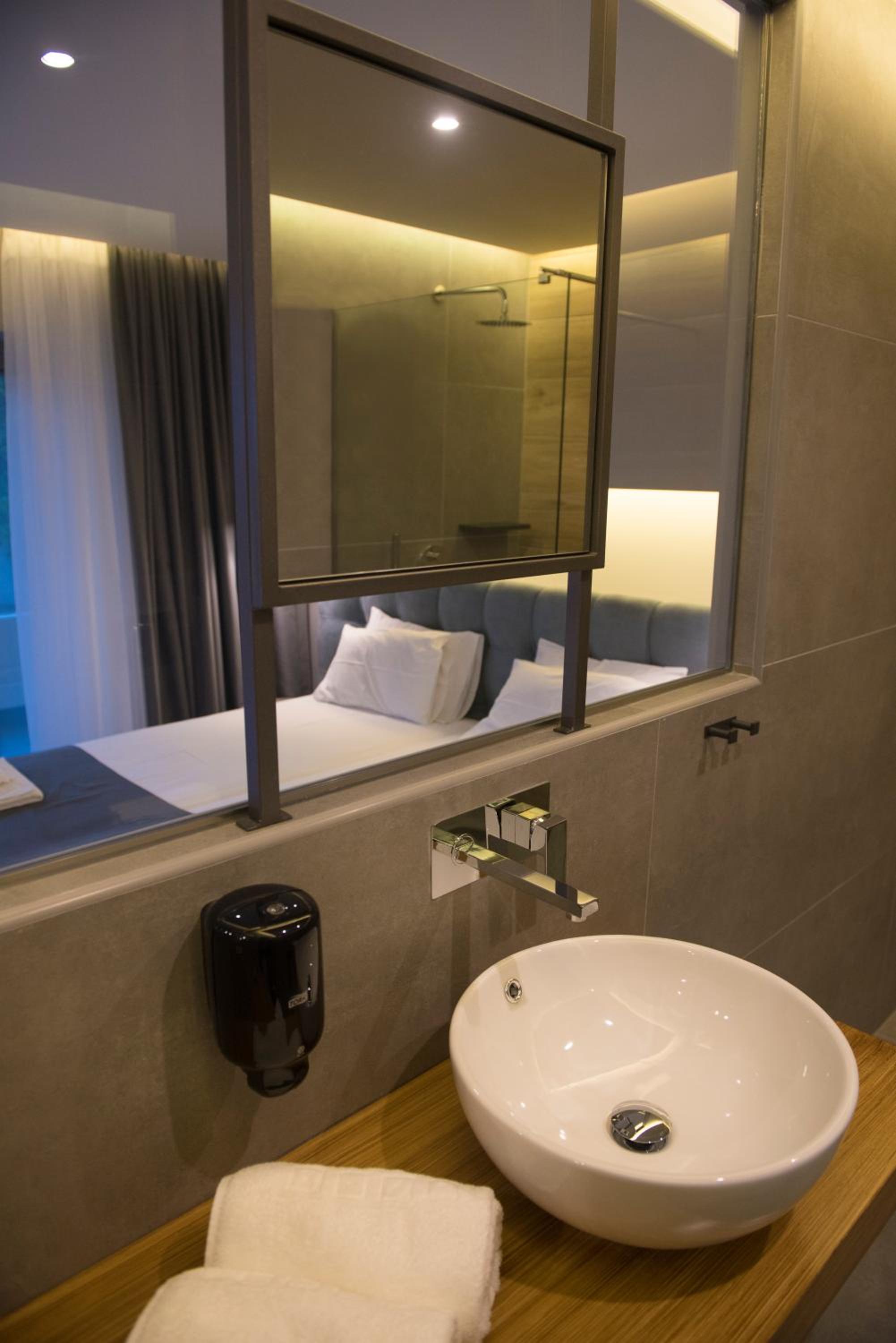 Deluxe Twin Room photo 3