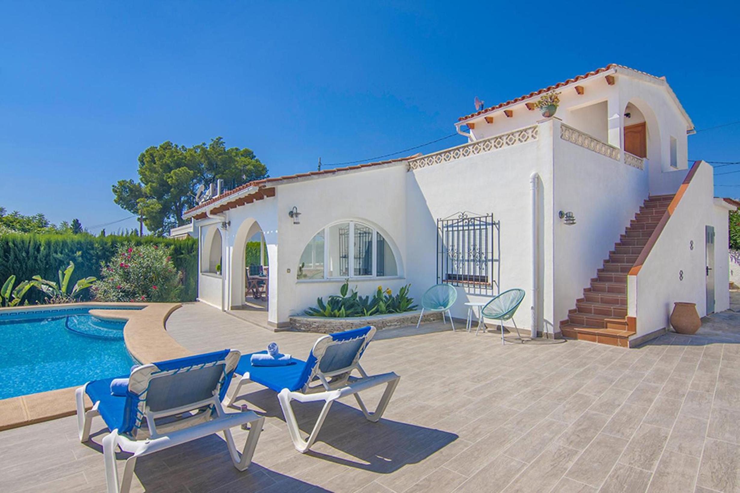 Villa photo 2