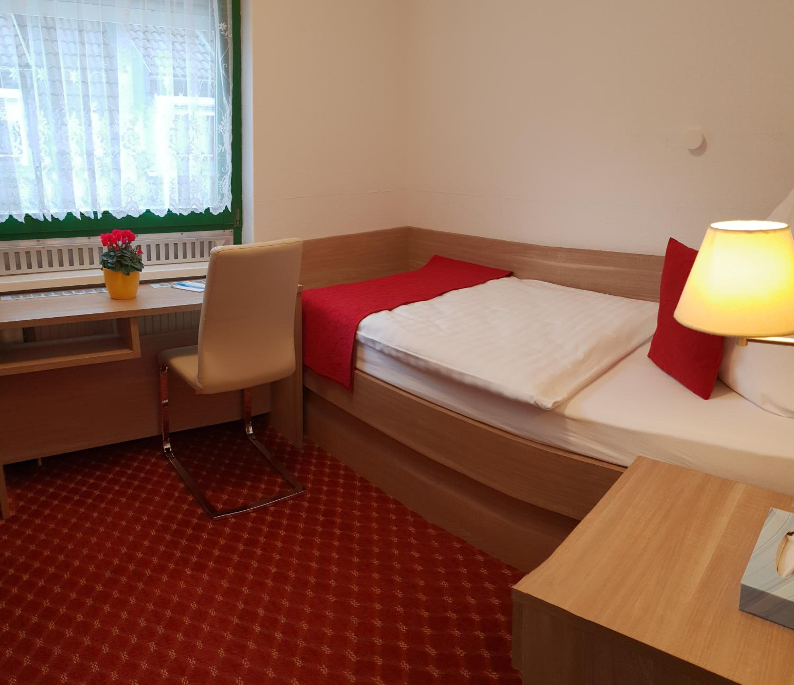 Single Room photo 3