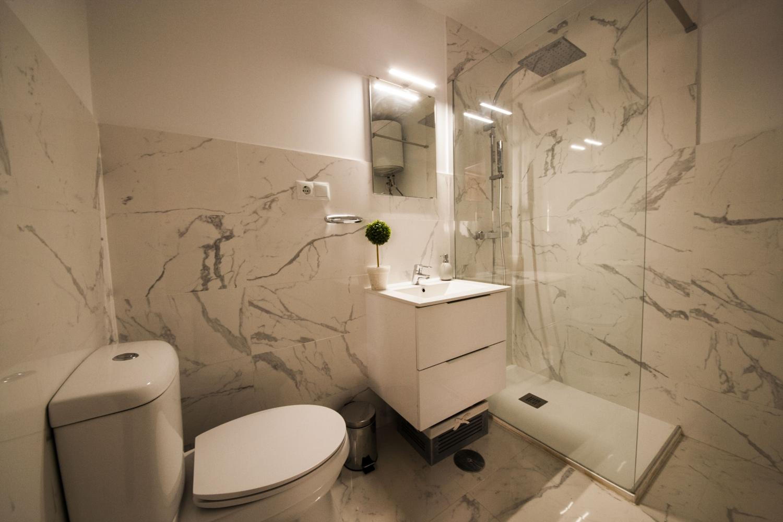 Apartment - Photo 2