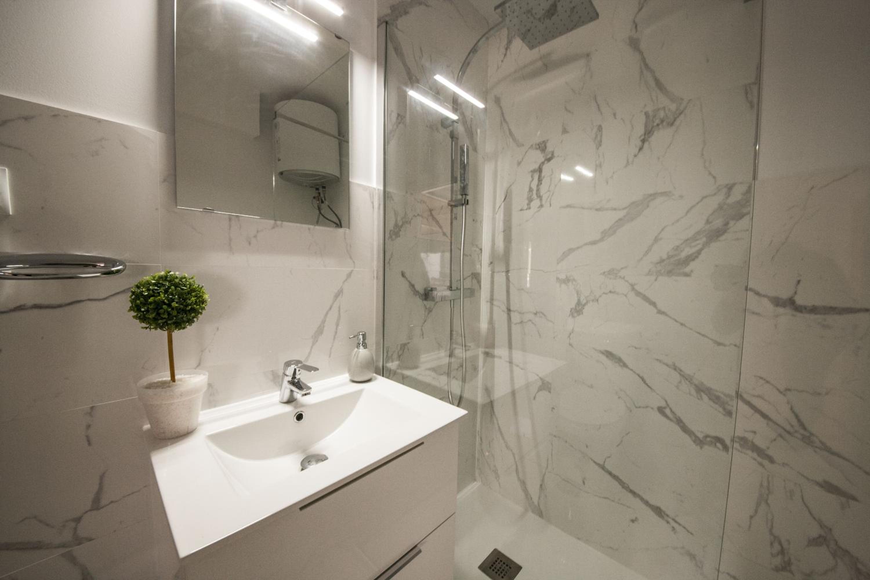 Apartment - Photo 12