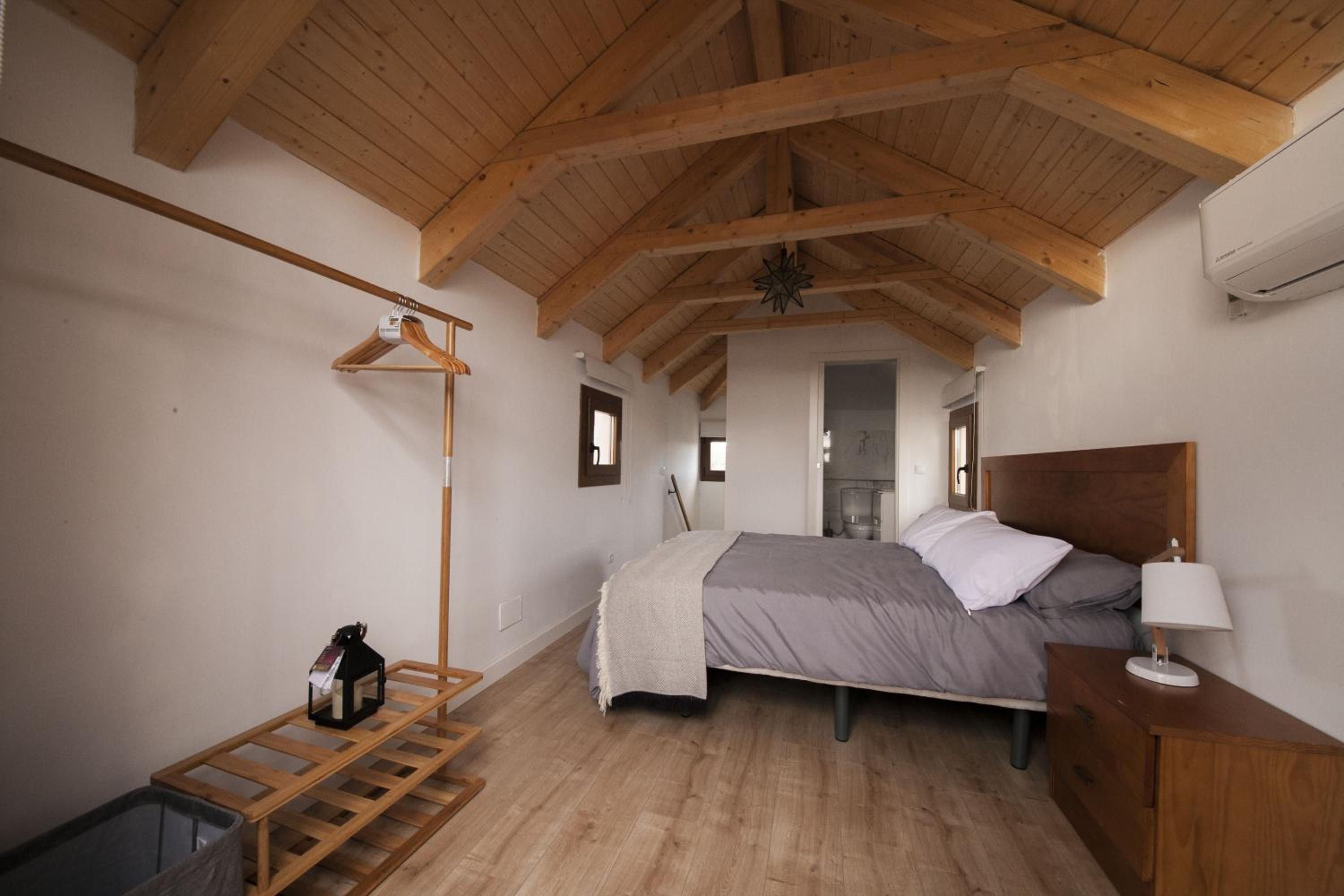 One-Bedroom Apartment - Photo 5