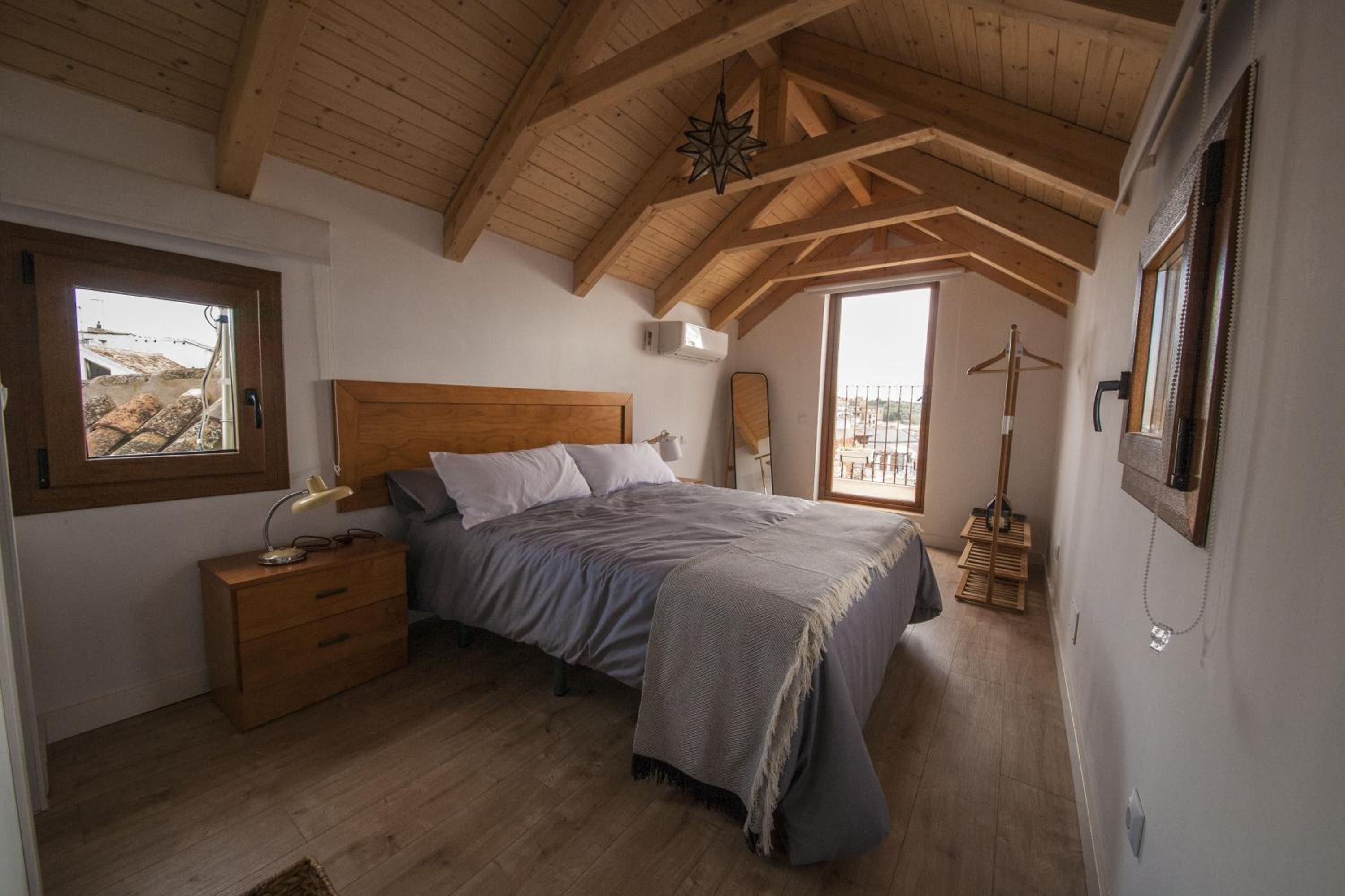 One-Bedroom Apartment - Photo 1