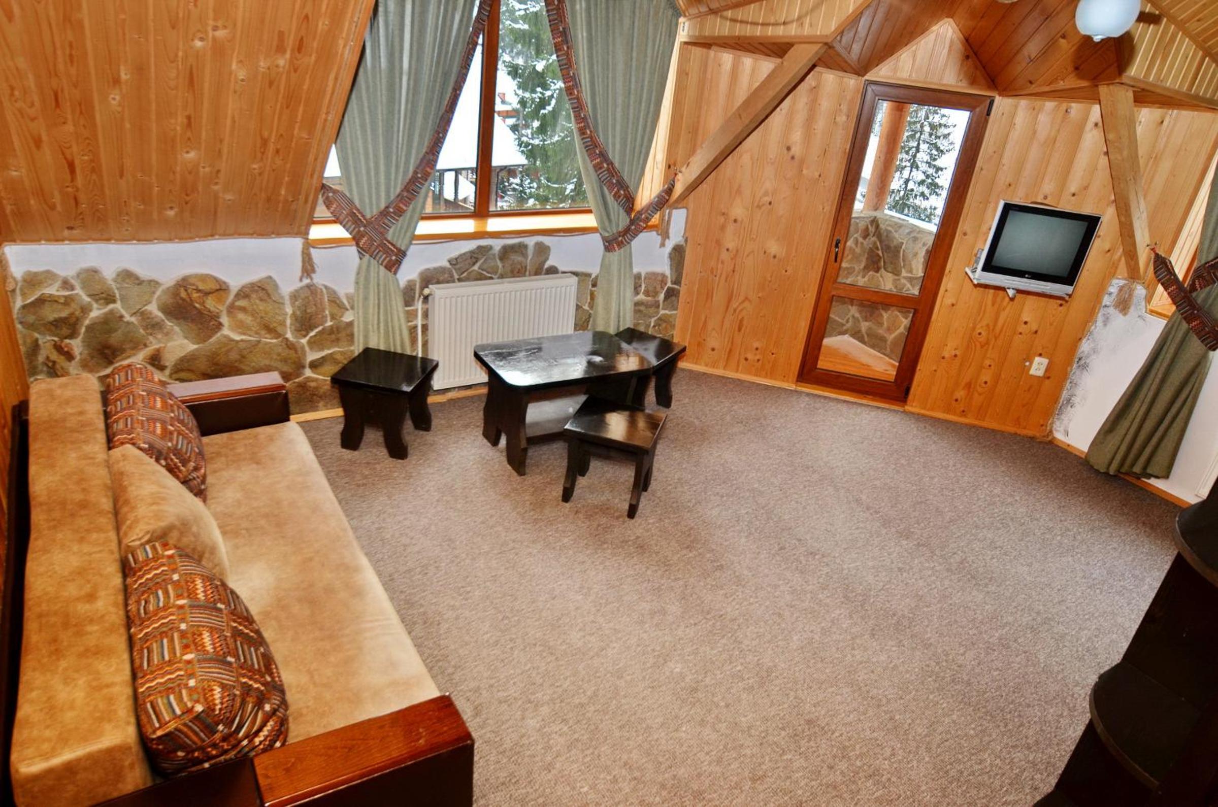 Family Room with Mountain View