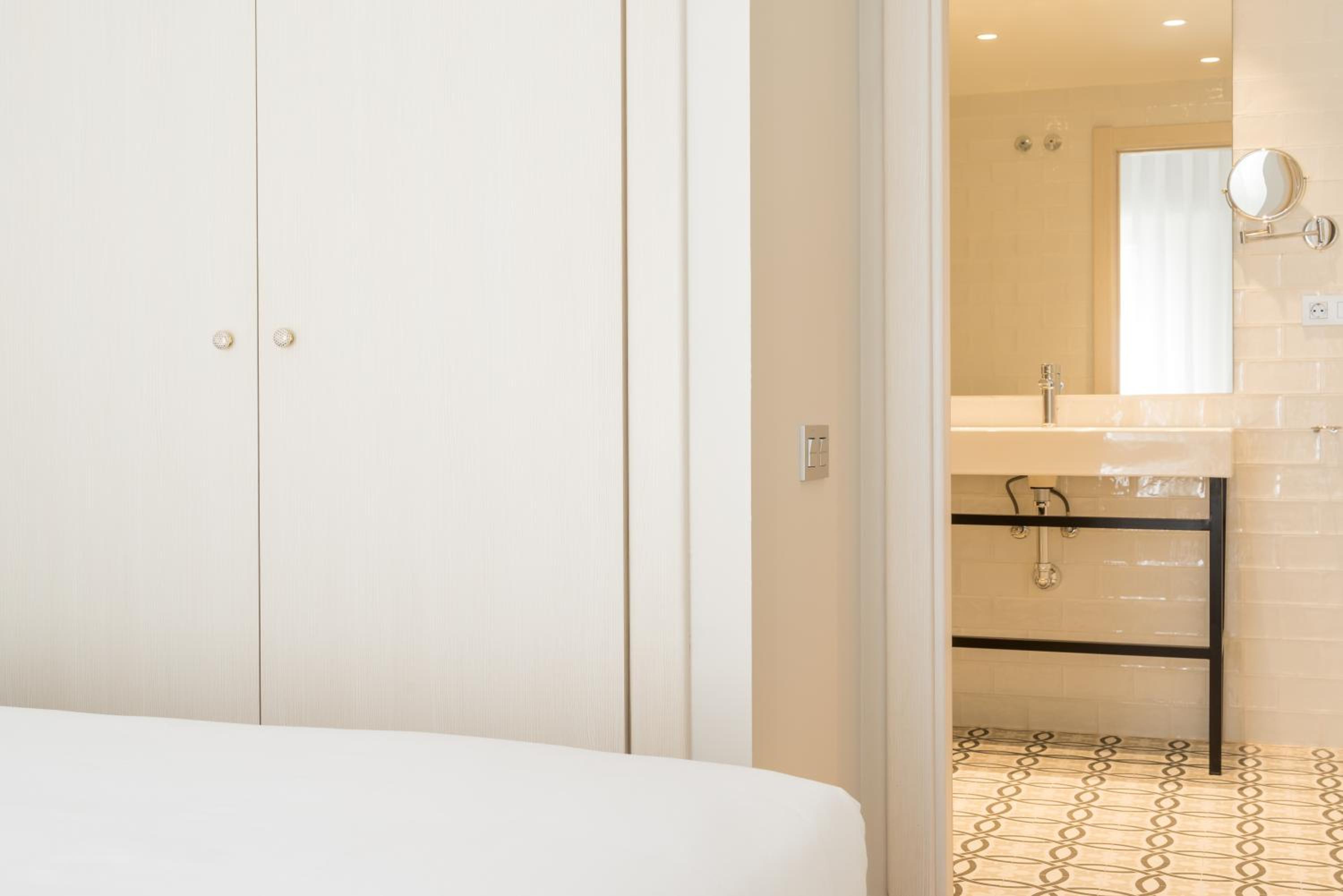 Penthouse with Terrace.  photo 3