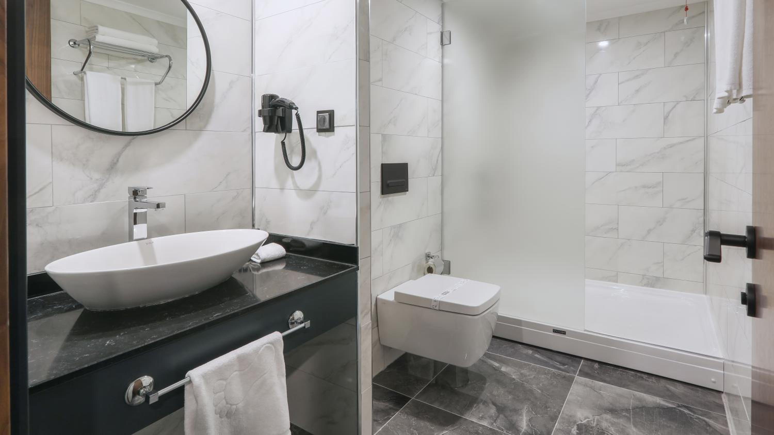 Deluxe Double or Twin Room photo 3