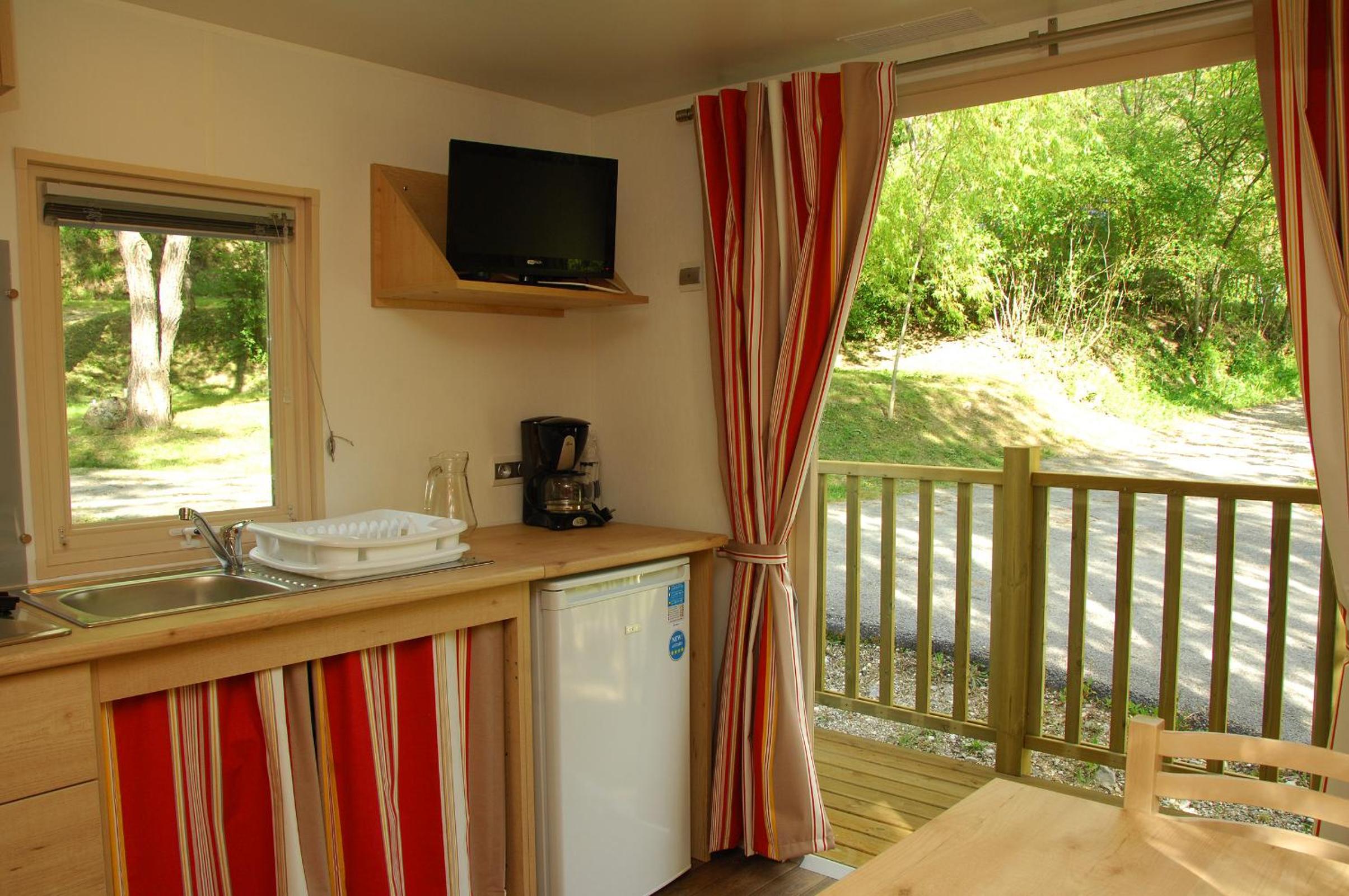 Wooden Caravan (2 Adults + 2 Children) - Photo 17