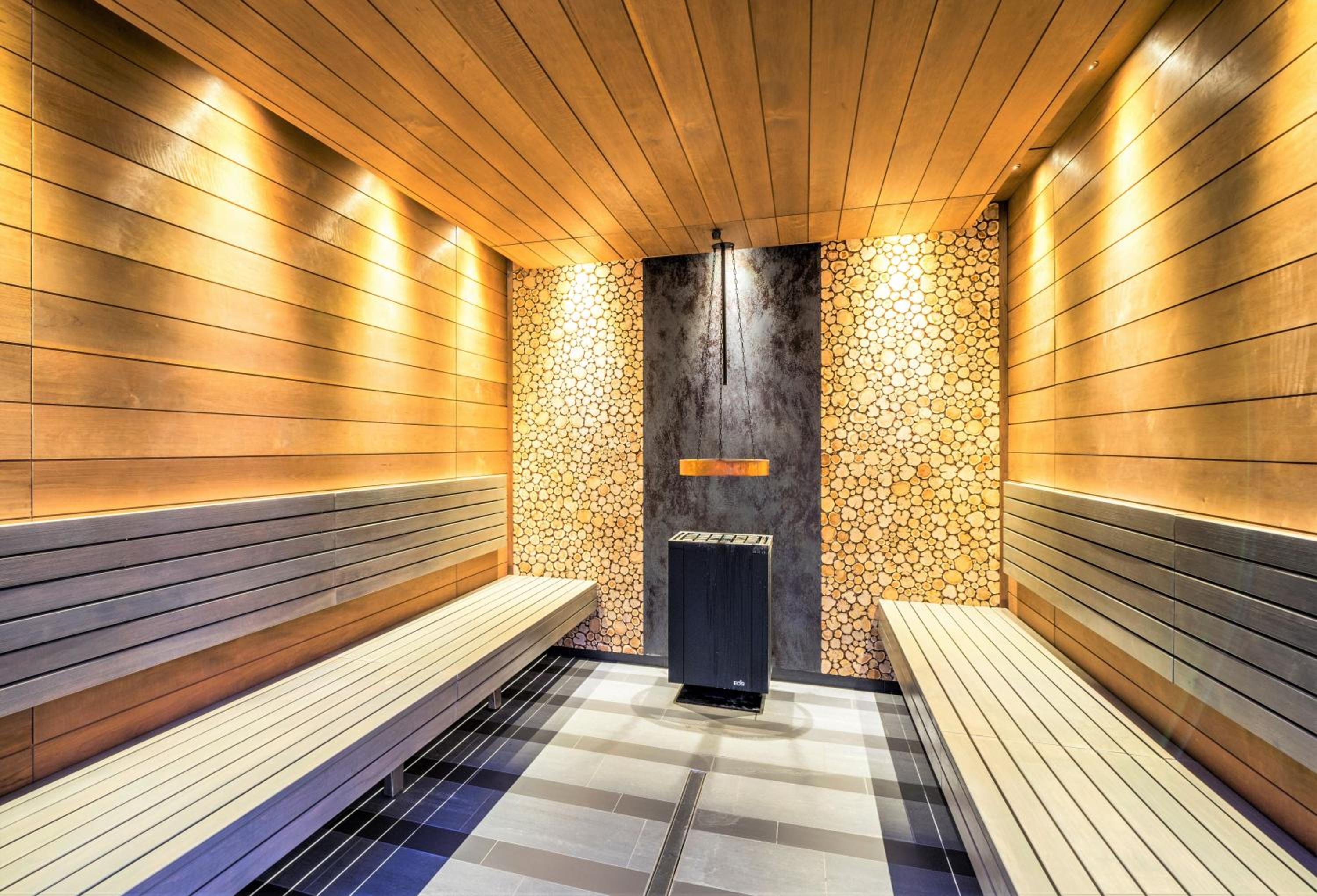 Standard Room with Daily Spa Access - Photo 12