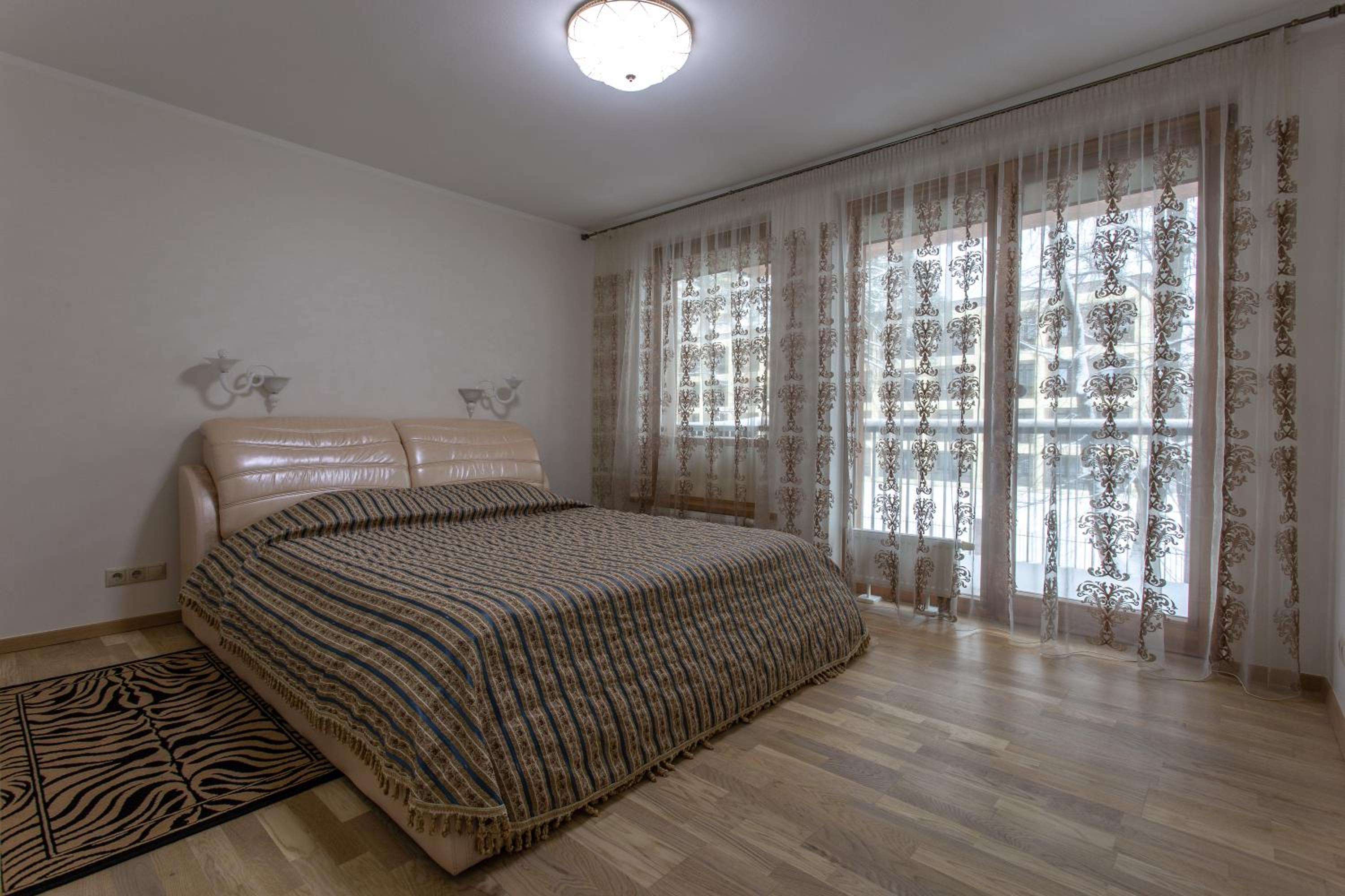 Two-Bedroom Apartment - Photo 17