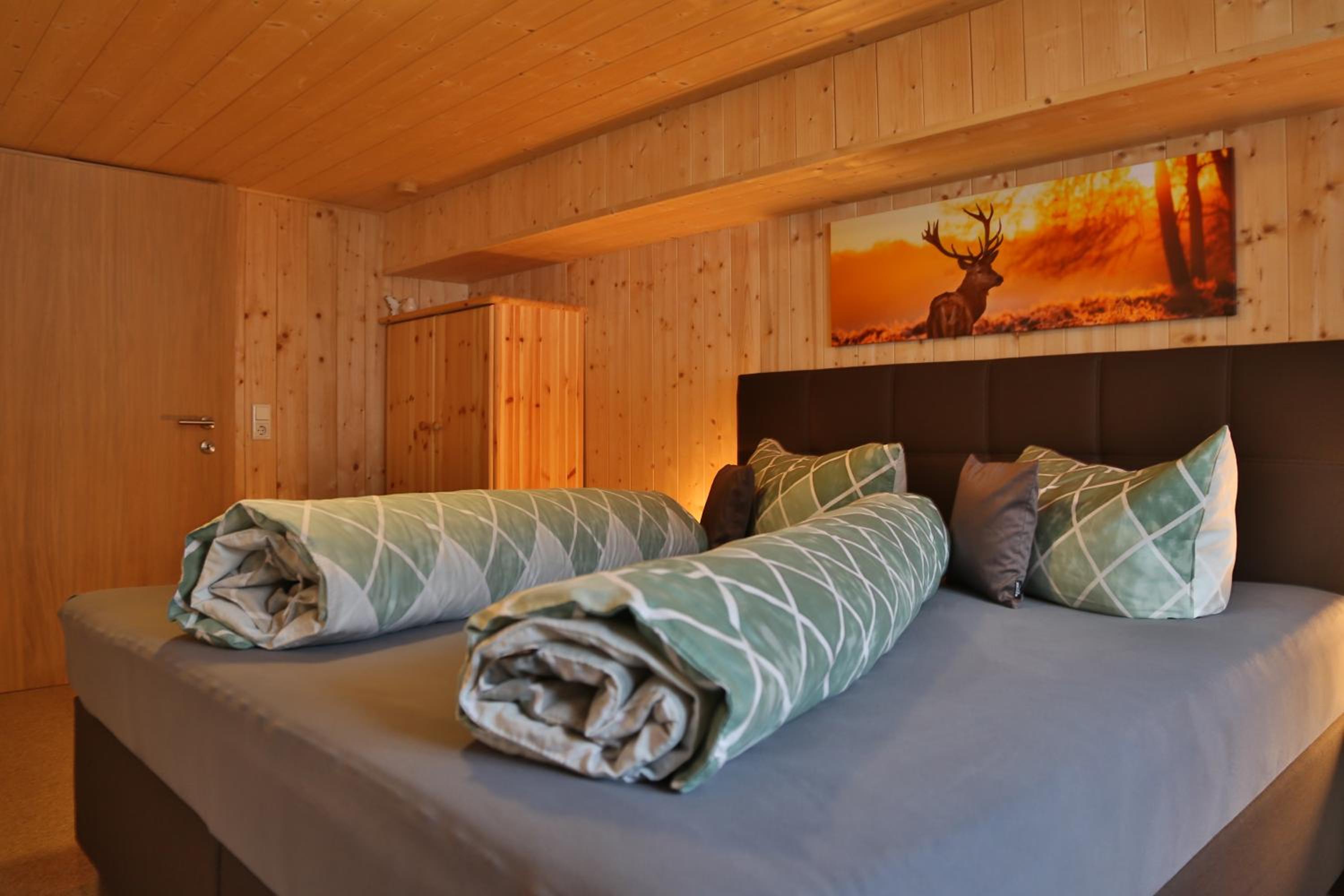Three-Bedroom Apartment with Mountain View