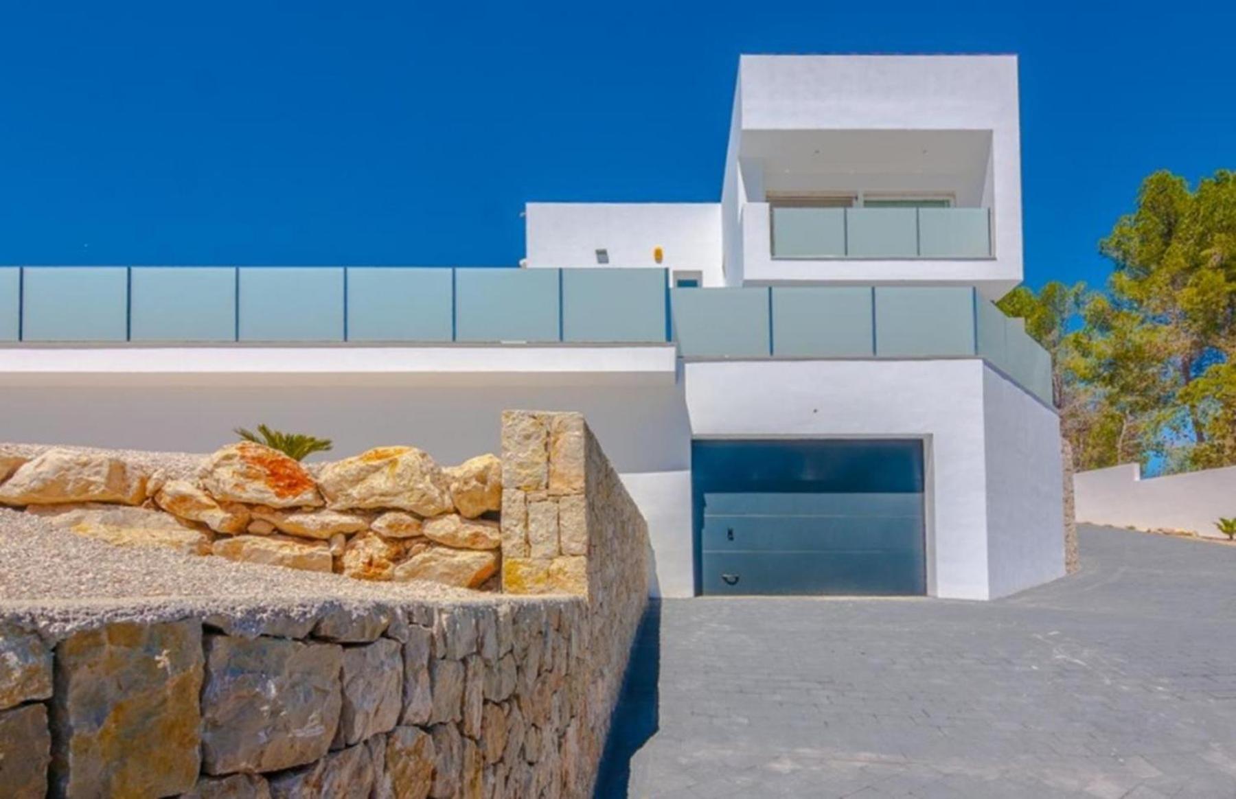 Villa photo 2
