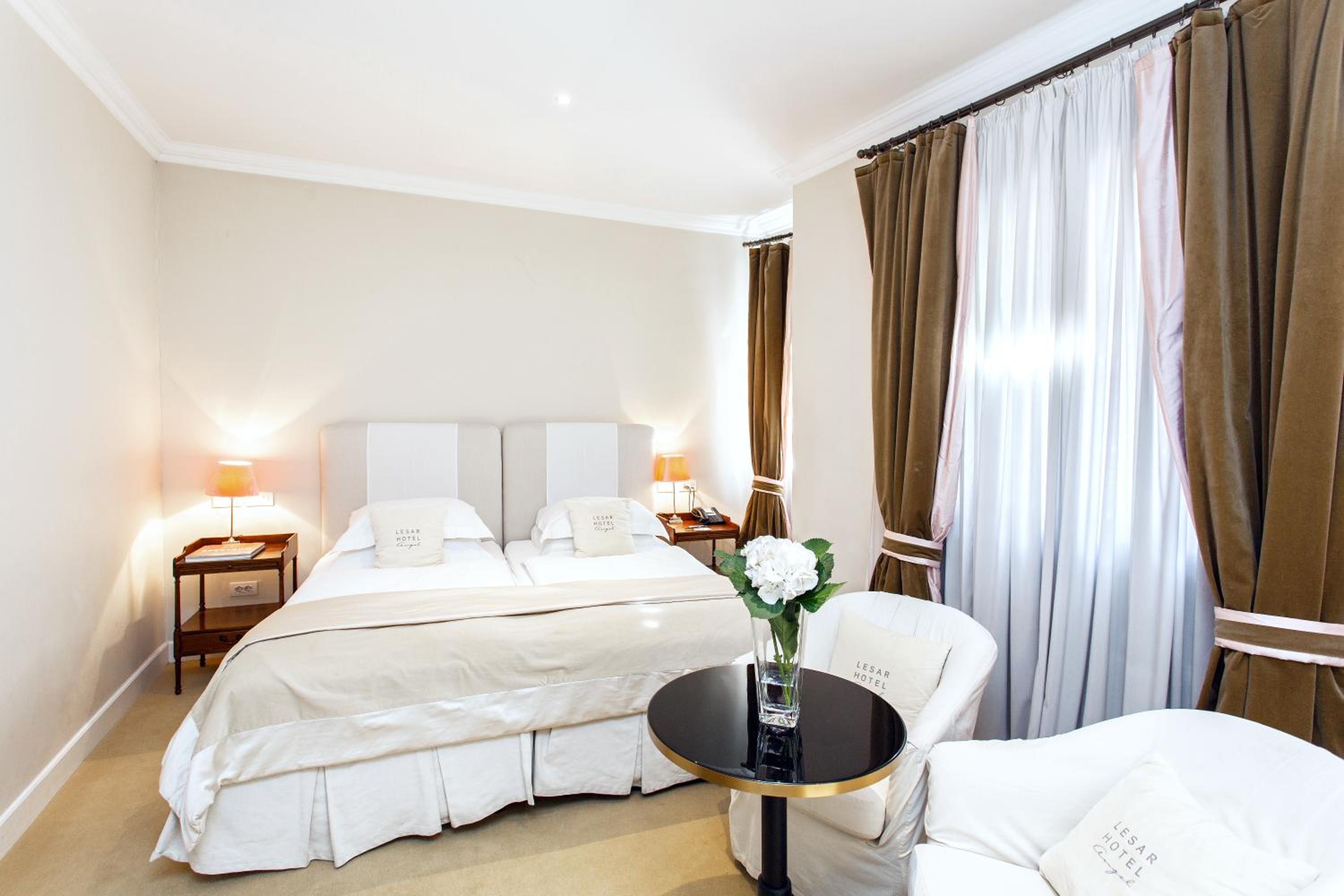 Classic Double or Twin Room - Photo 11
