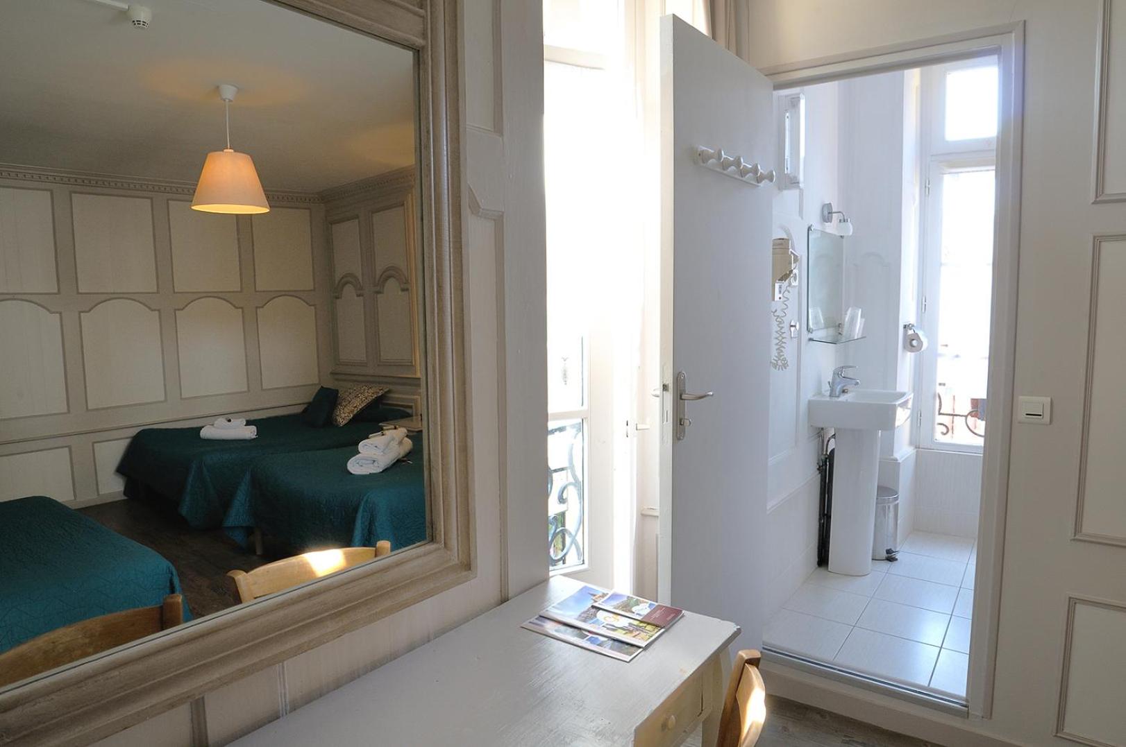 Family Room with Private Bathroom - Photo 1