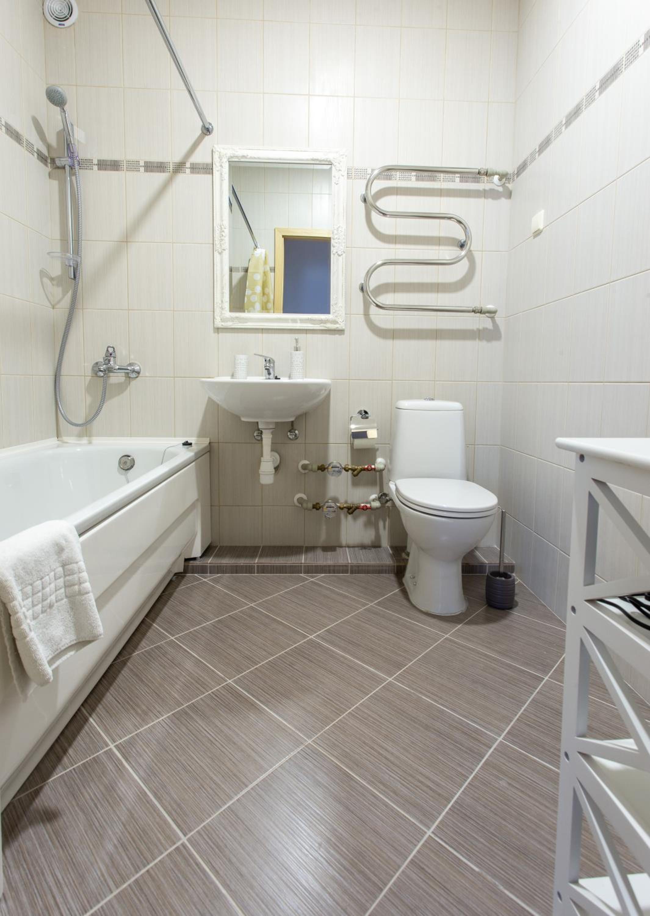 Two-Bedroom Apartment - Photo 28
