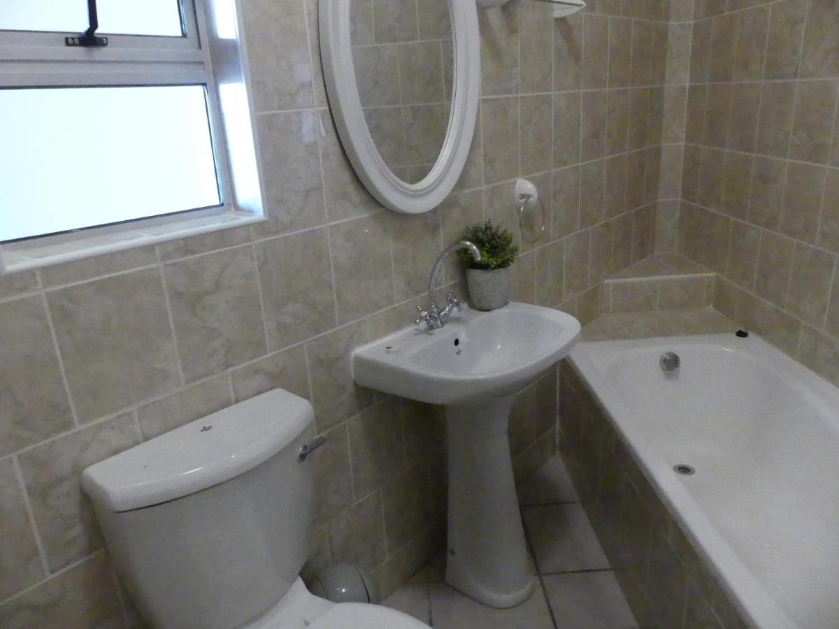 Deluxe Double Room with Bath photo 3